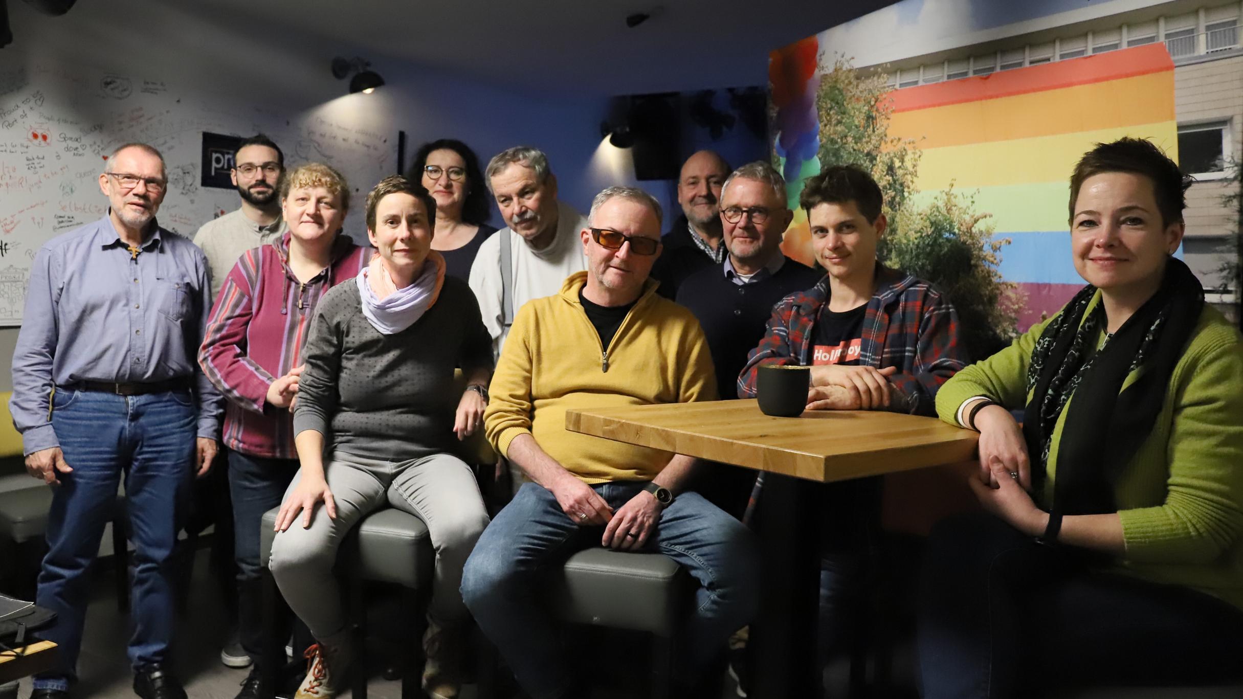 Der Arbeitskreis Queer im Bistum Trier: Aloys Perling, Andreas Diegler, Beate Heß, Sabrina Koch, Claudia Brutscher, Thomas Wagner, Matthias Holzapfel, Lutz Schultz, Ralf Schmitz, Vincent Maron, Ulrike Laux