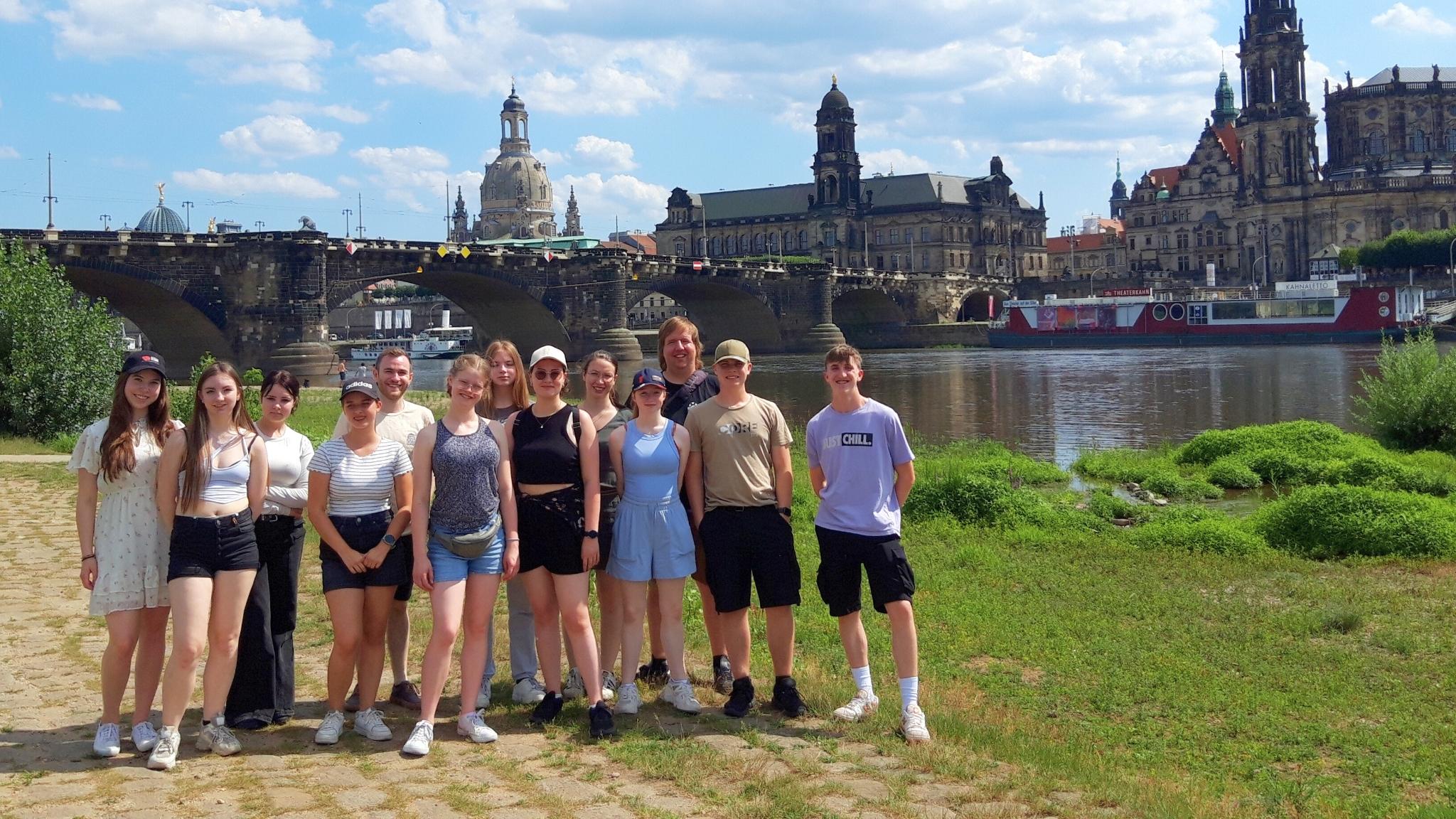 Die Bildungsfahrt der Fachstelle Jugend im Visitationsbezirk Koblenz und des Pastoralen Raums berührte die Jugendlichen.