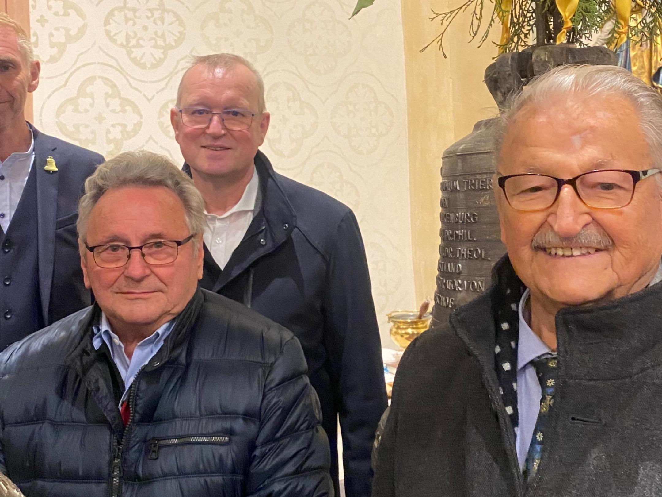 Die Paten der Glocke: Toni Palm, Hubert Hecke, Achim Juchem und Lothar Barth