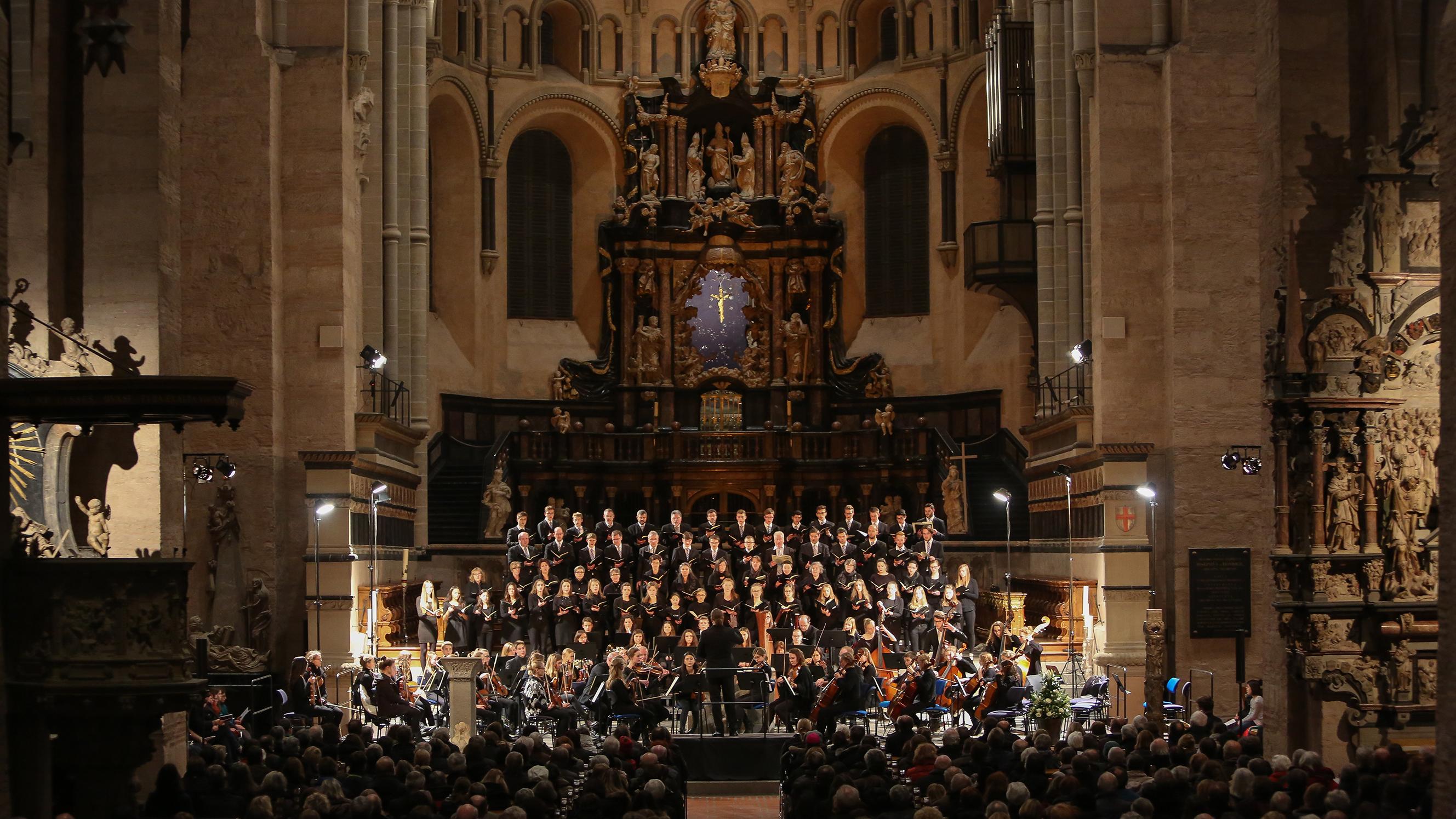Am 9. Dezember singt der Trierer Domchor.