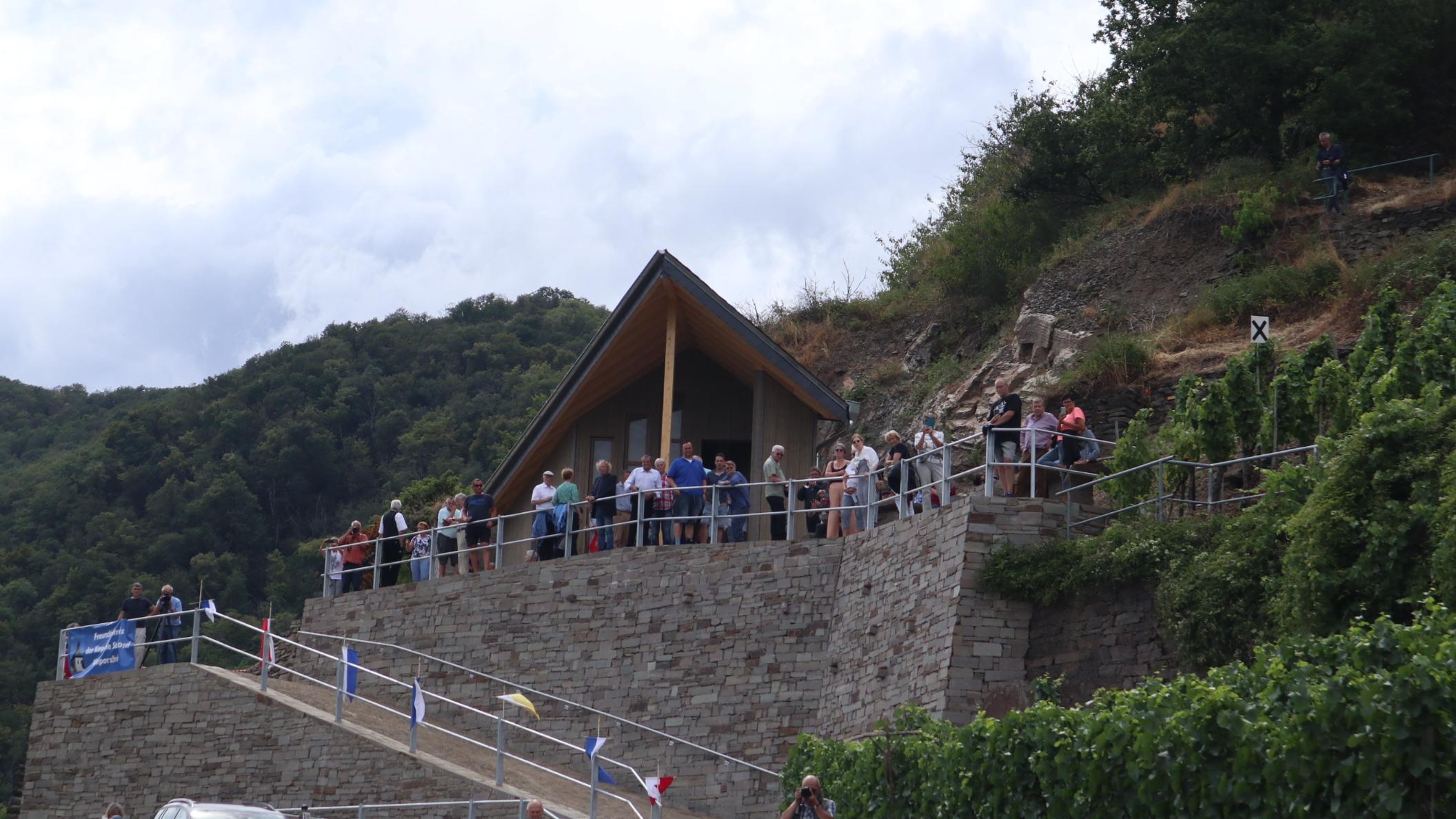 Die Flutkapelle in den Weinbergen von Walporzheim