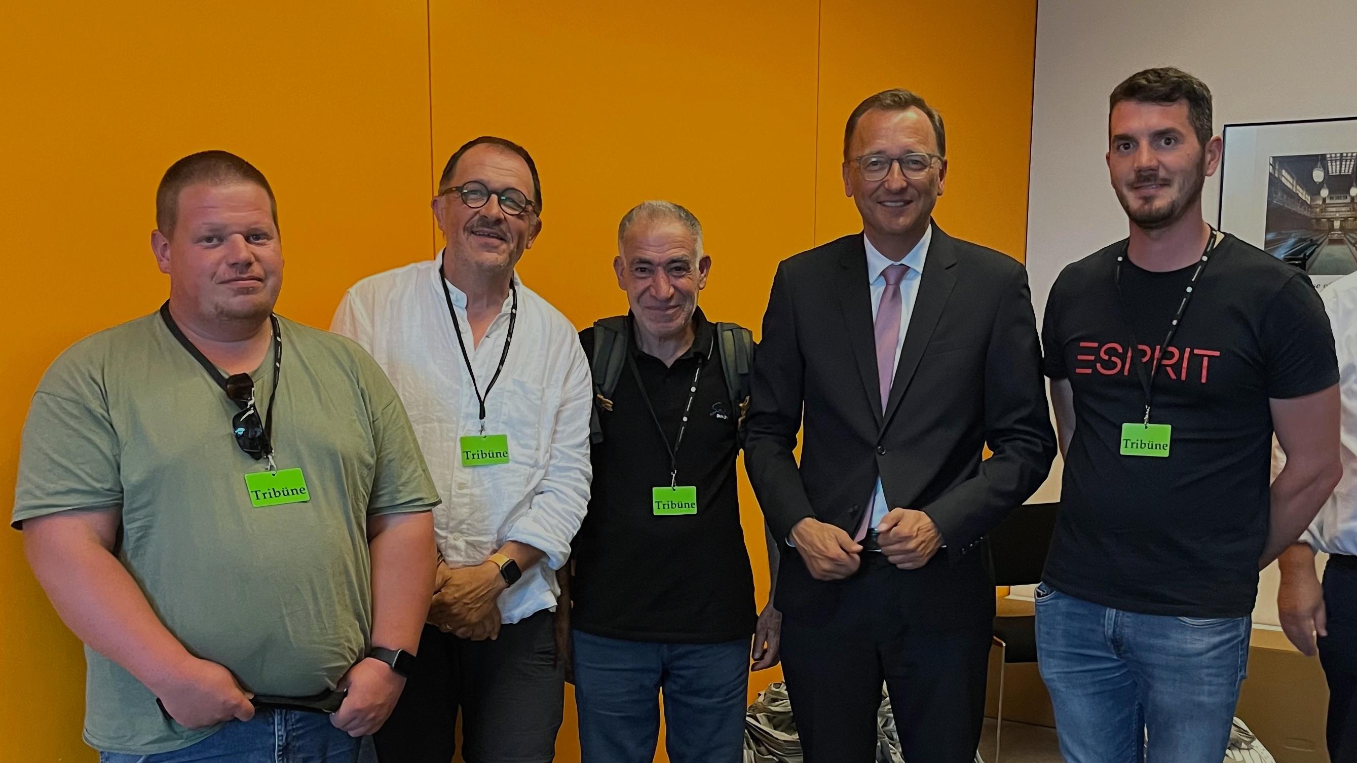 Der Bundestagsabgeordnete Josef Oster (Zweiter v. rechts) konnte Mitarbeitern der CarMen gGmbH Koblenz und Hermann Trapp, Mitglied im Programmteam von Lebenswirklichkeiten (Zweiter v. links) seine Arbeit hautnah vorstellen.