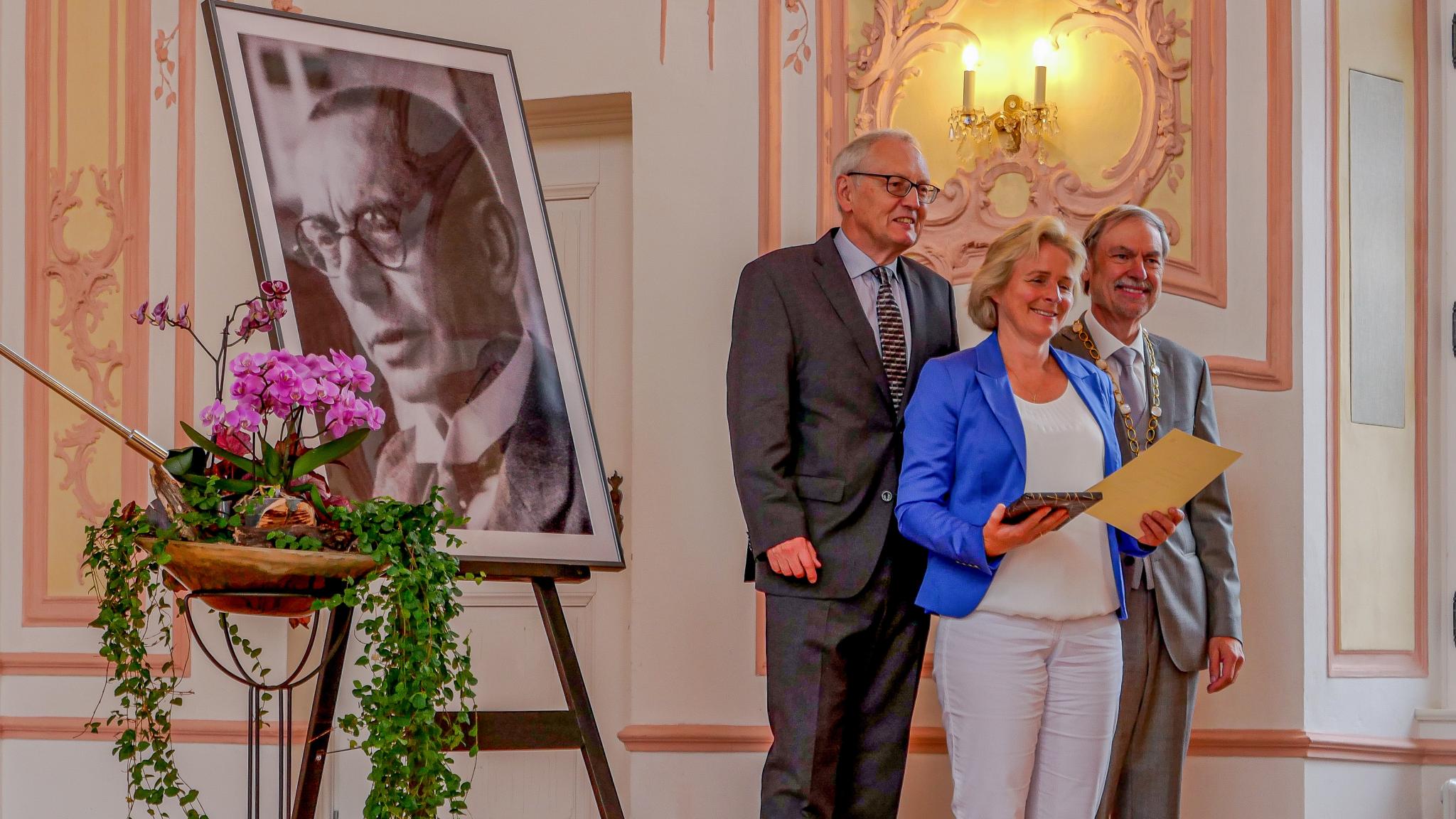 Dr. Hermann Josef Groß, Schwester Dr. Melanie Wolfers SDS und Prof. Dr. Walter Andreas Euler (Foto: Wolfgang Raab)