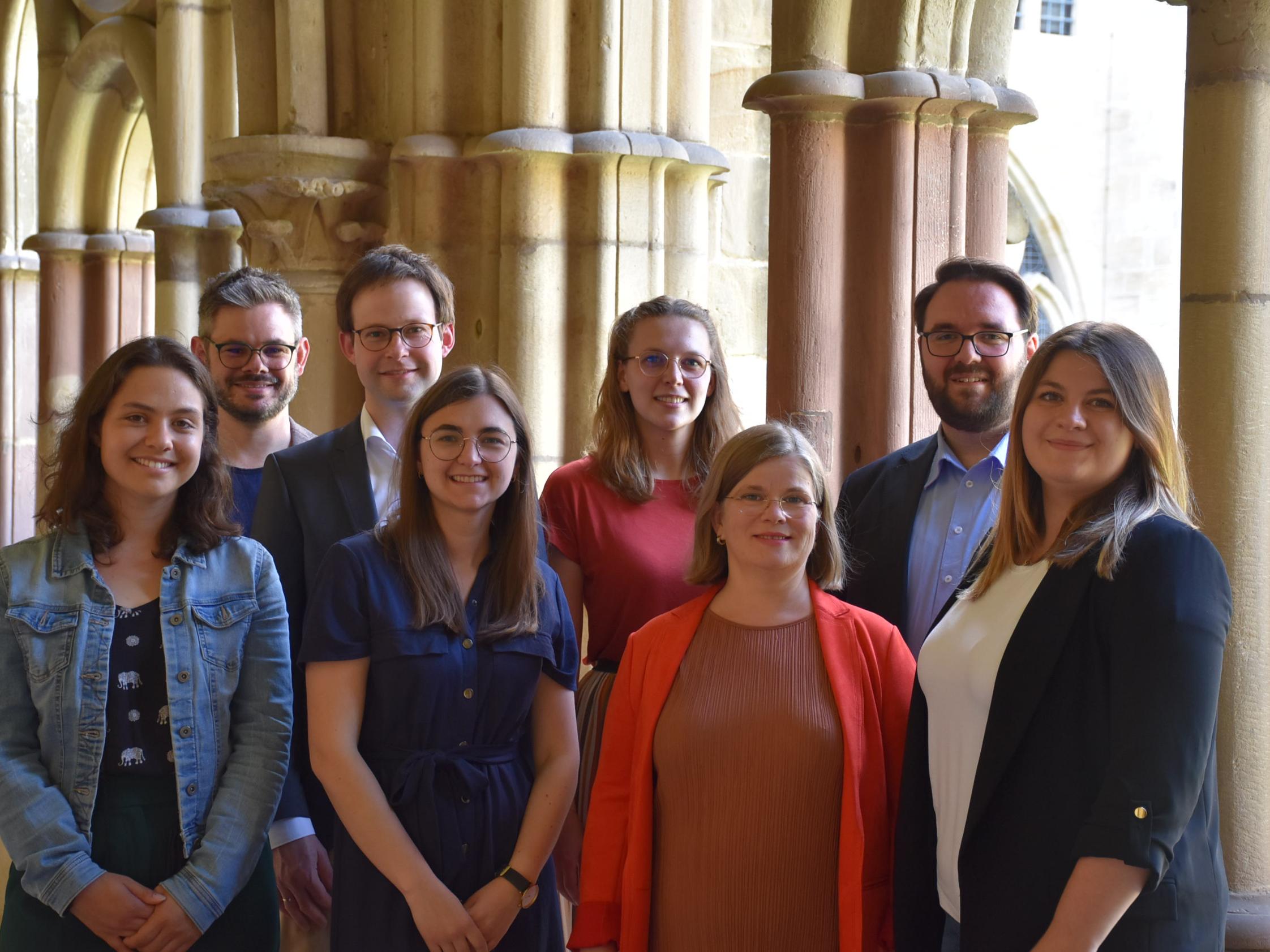 Florian Kunz, Dominik Butenkemper, Isabell Blümling, Christian Bauer. Vorne von links: Elisabeth Pick, Judith Michels, Theresia Stumm, Giulia Hardieß.