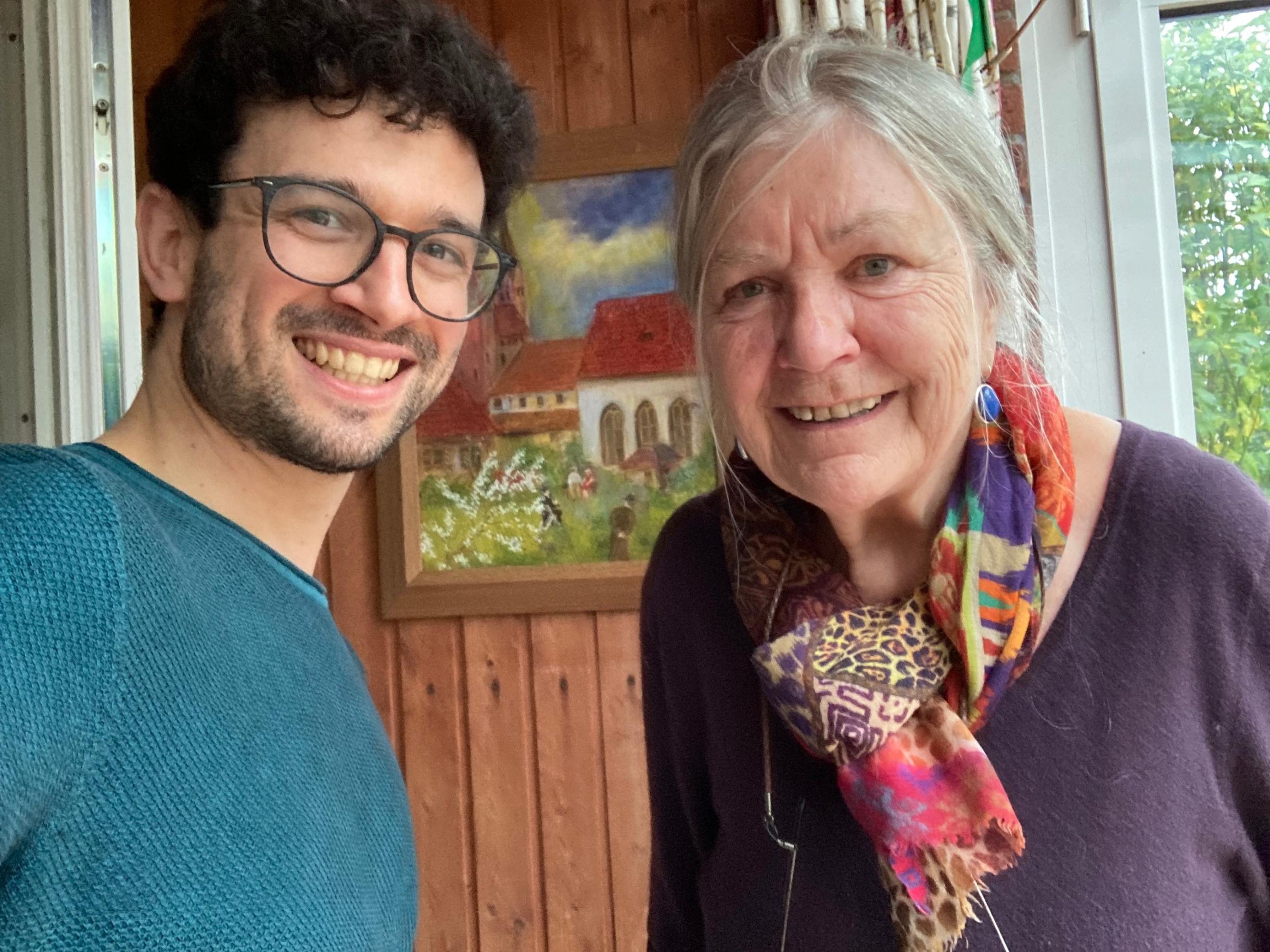 Helga Schubert (rechts) und Christopher Hofffmann (links)