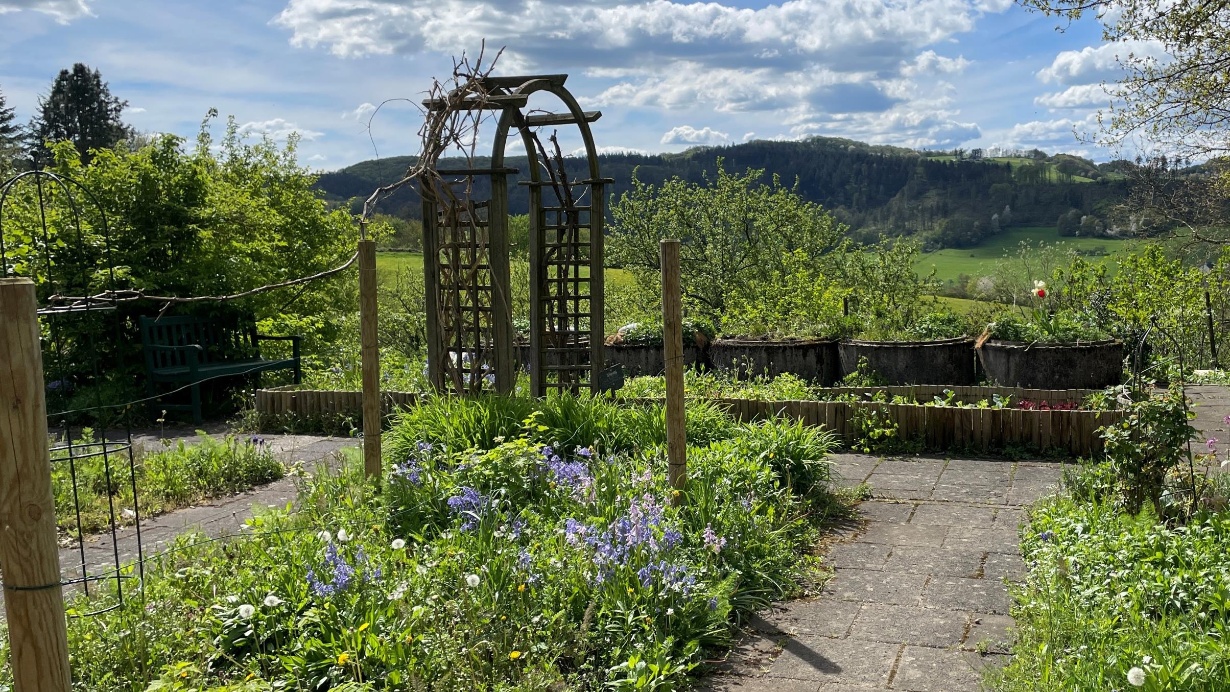 Der Klostergarten der Franziskanerinnen von Waldbreitbach
