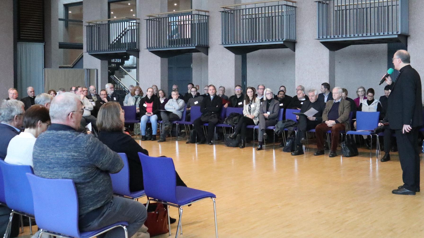 Blick in einen Konferenzraum