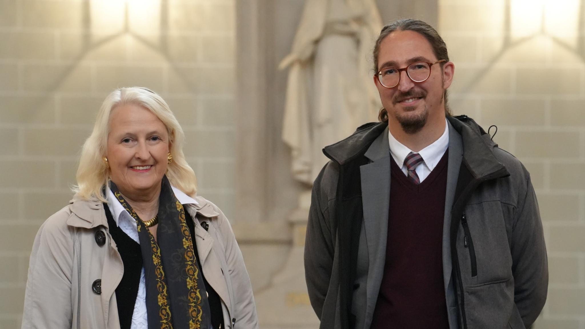 Katharina Zey-Wortmann und Dr. Samuel Acloque bieten als KEB seit fünf Jahren den „Theo-Talk“ an.