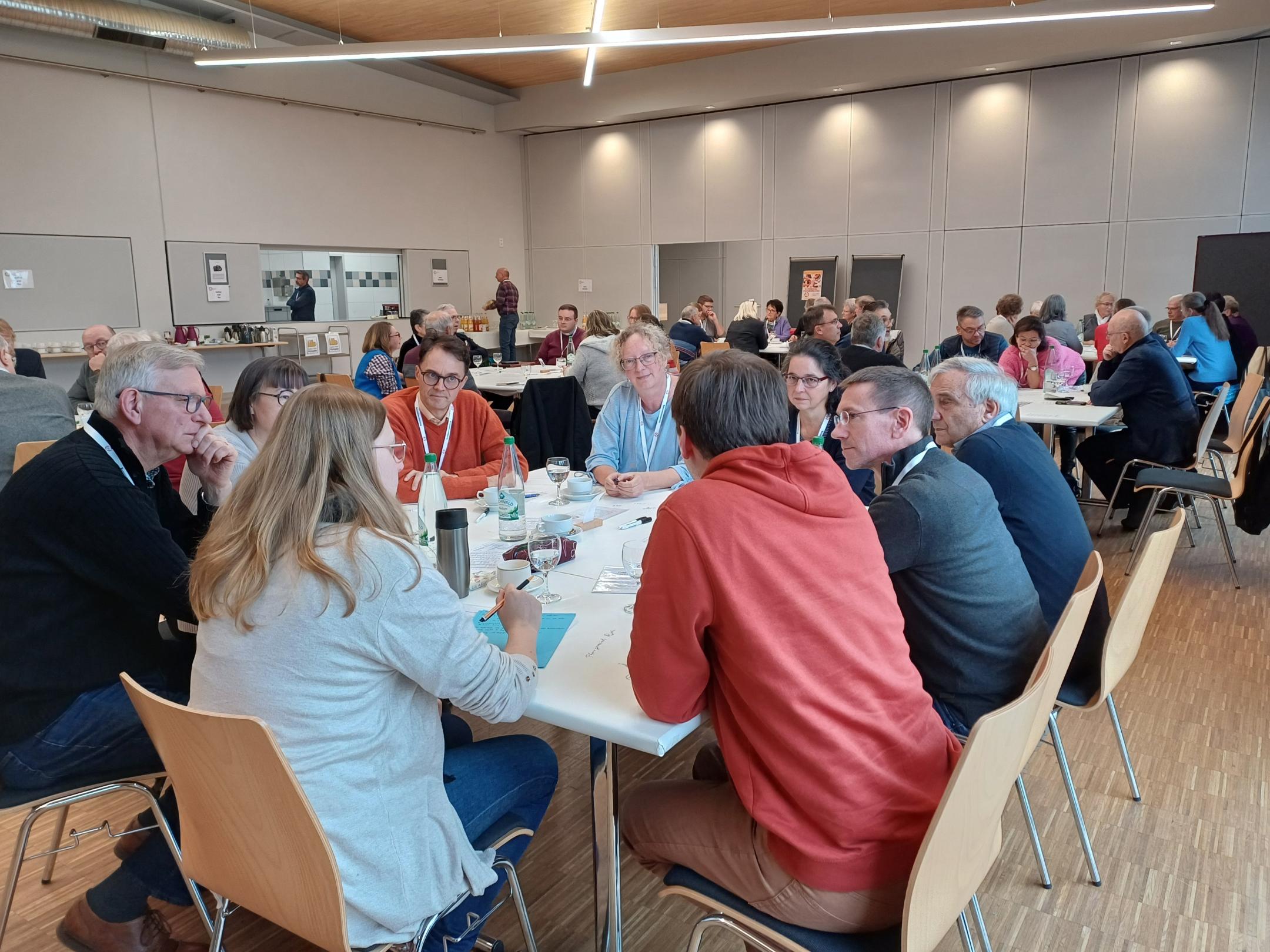 Synodalversammlung im Pastoralen Raum Schweich zum Zweiten: 90 Leute diskutierten und tauschten sich aus