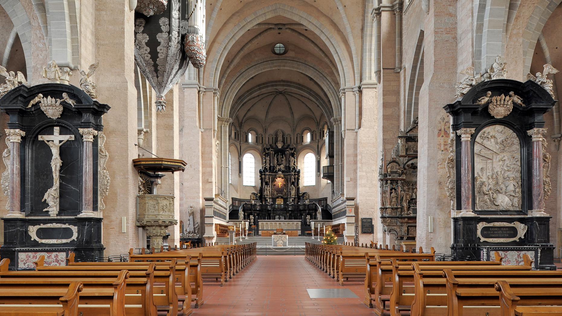 Der Trierer Dom heute - Innenansicht nach Osten