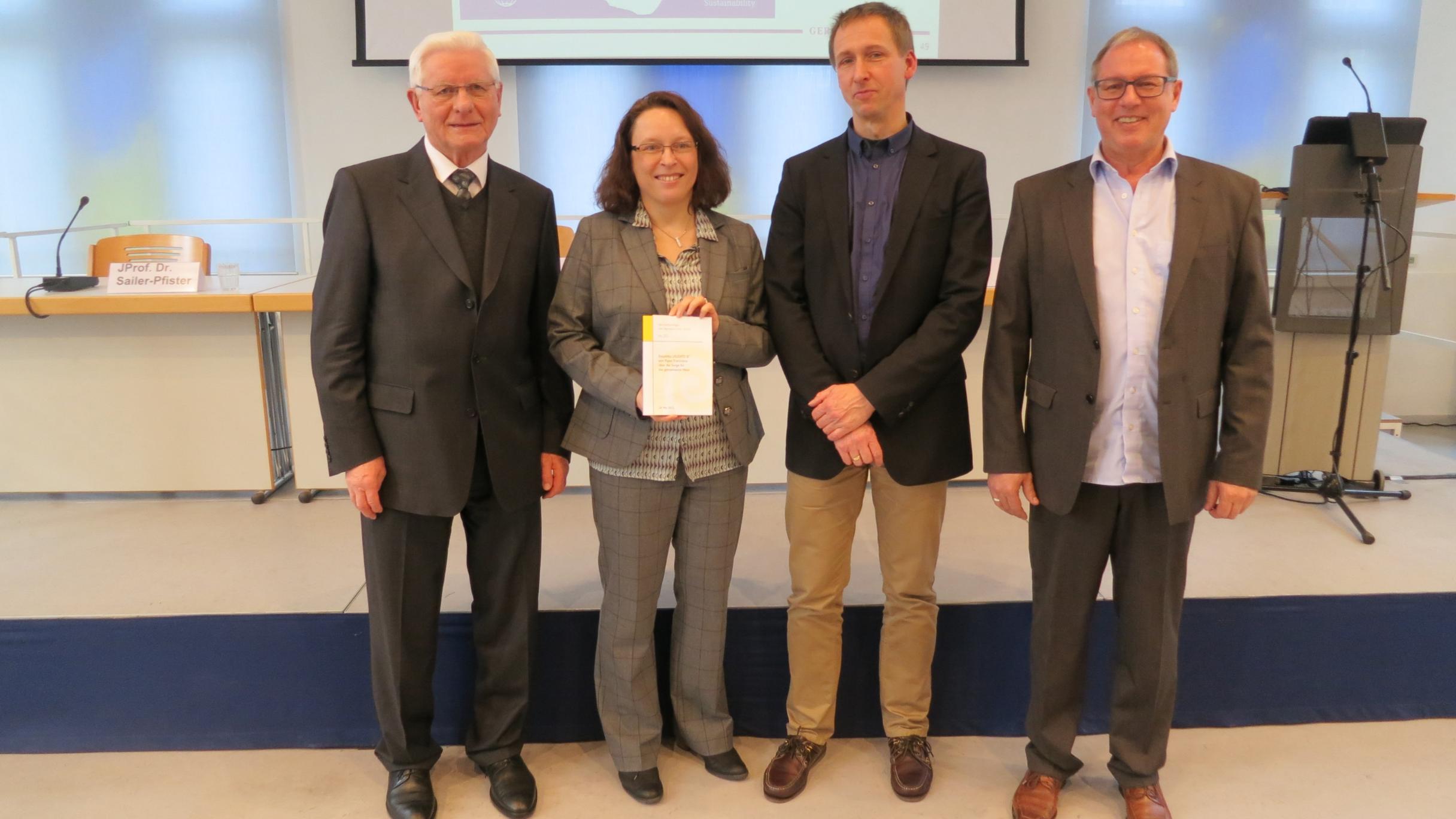 (v.l.n.r.) Prof. Dr. Alfred Schuchart, Organisator der Akademietage der Pallottiner Vallendar (PTHV), JProf. Dr. Sonja Sailer-Pfister (PTHV), Stefan Rostock (Germanwatch e.V.), Dr. Jürgen Kroth (Dozent PTHV)