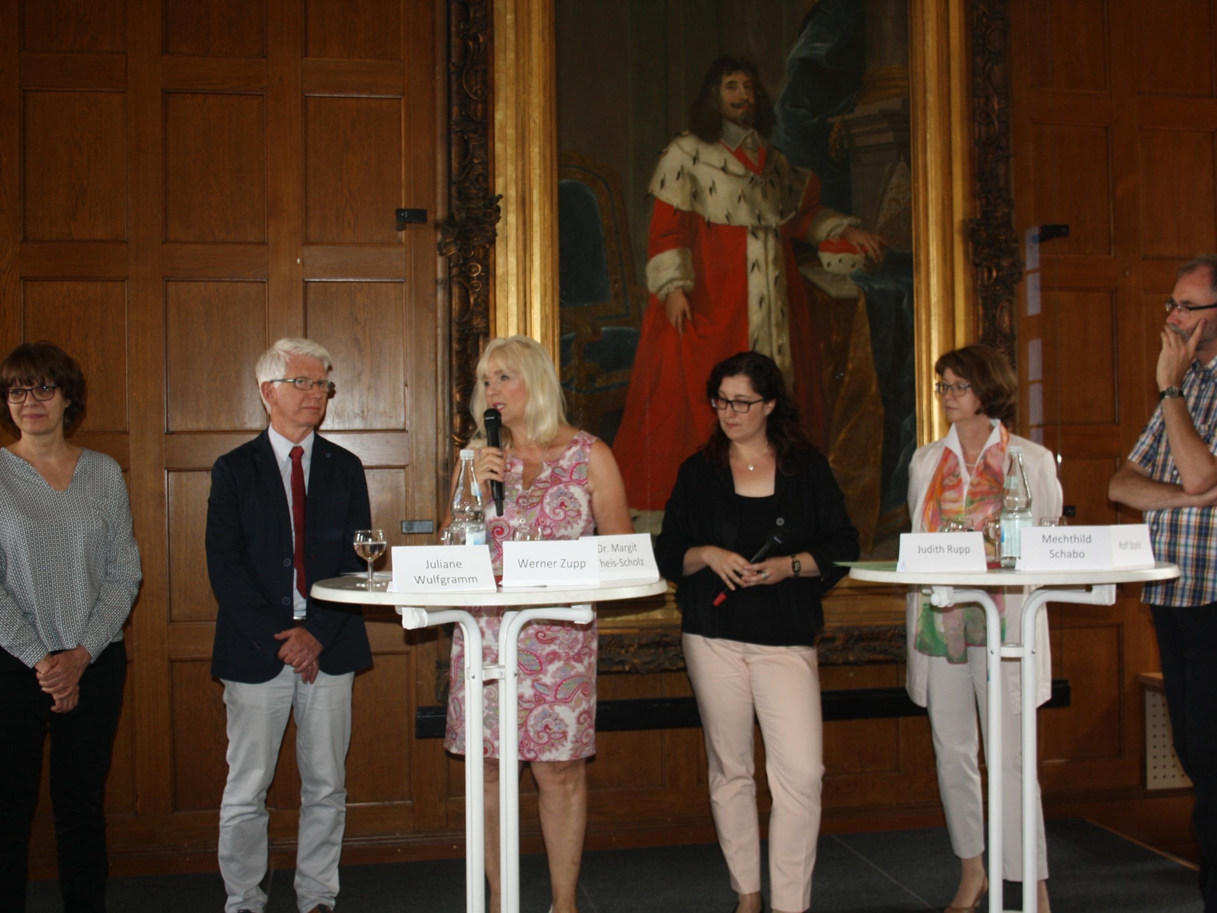 Das Podium bei der Diskussion im Koblenzer Rathaus
