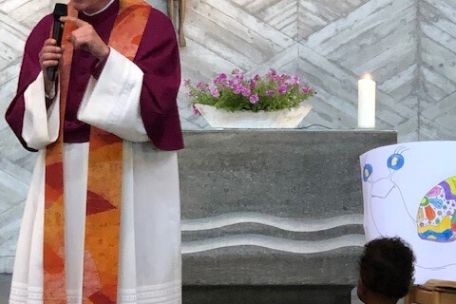 Domkapitular Benedikt Welter bei der Segnungsfeier in Koblenz. Foto: S. Coopmeiners