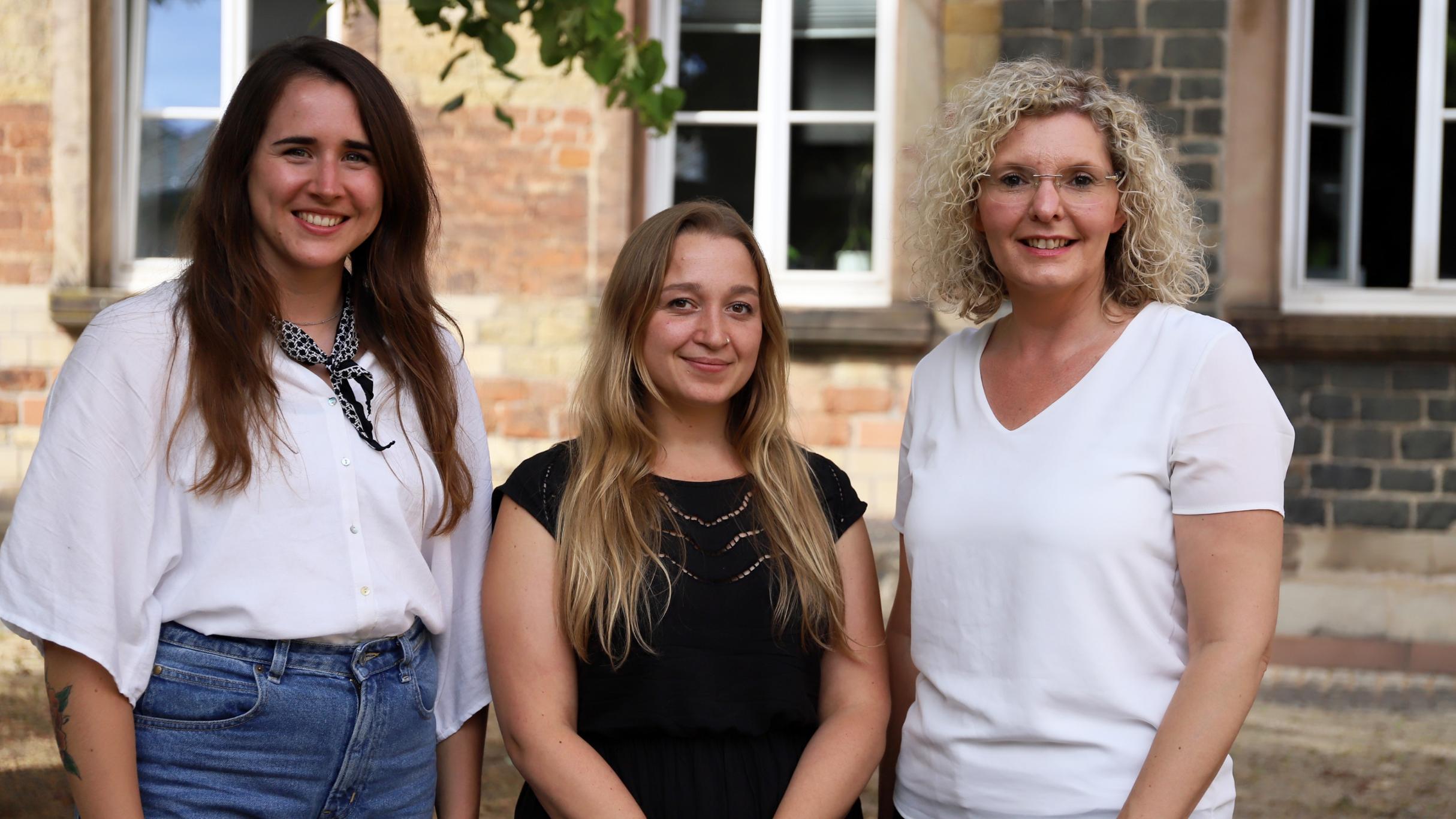 vlnr. Rachel Thull,,Katharina Schettle und Dagmar Meyer (Foto: Simone Bastreri/Bistum Trier)