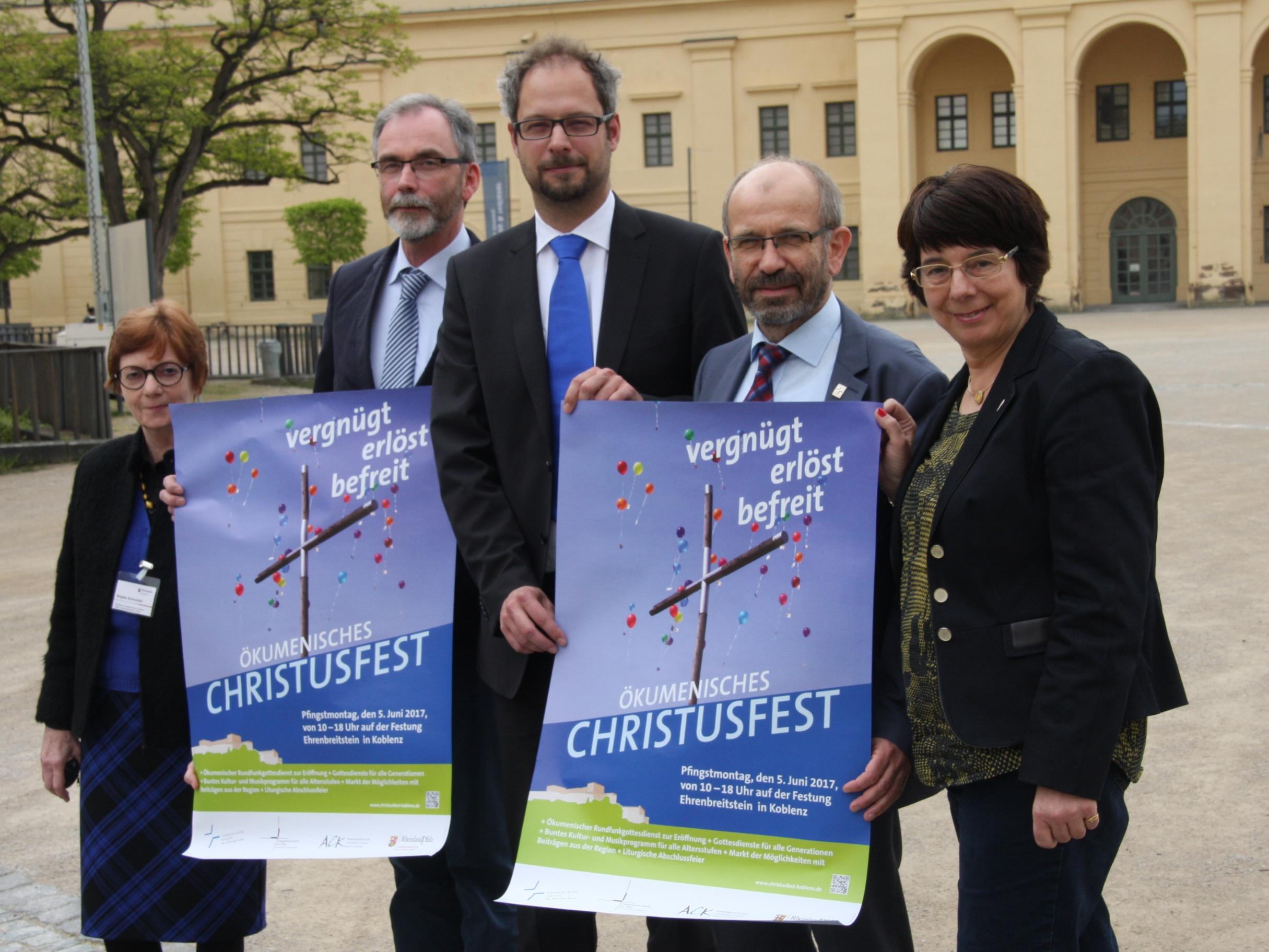 Freuen sich auf ein gemeinsames Christusfest (v. links) stellvertretende Generaldirektorin der Generaldirektion Kulturelles Erbe Rheinland-Pfalz Brigitte Schmutzler, Superintendent Rolf Stahl vom evangelischen Kirchenkreis Koblenz, Vorsitzender der ACK-Südwest Jochen Wagner, Präses Manfred Rekowski von der evangelischen Kirche im Rheinland und Anna Maria Schuster von den Freunden der BUGA.