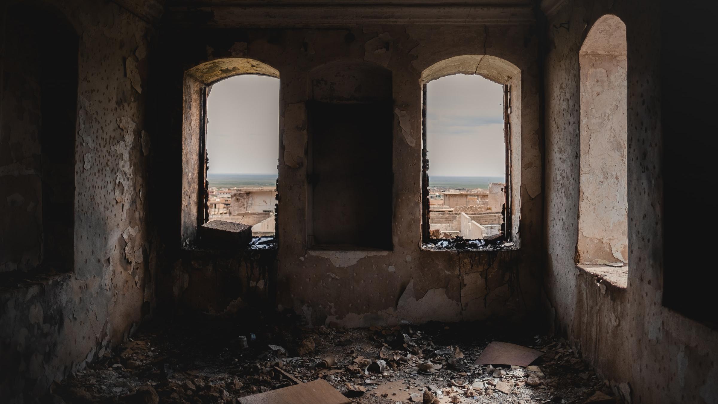 Viele Geflüchtete haben in ihren Heimatländern traumatische Situationen erlebt. Die Flutkatastrophe im vergangenen Sommer hat einige retraumatisiert. Foto: Levi Meir Clancy/unsplash