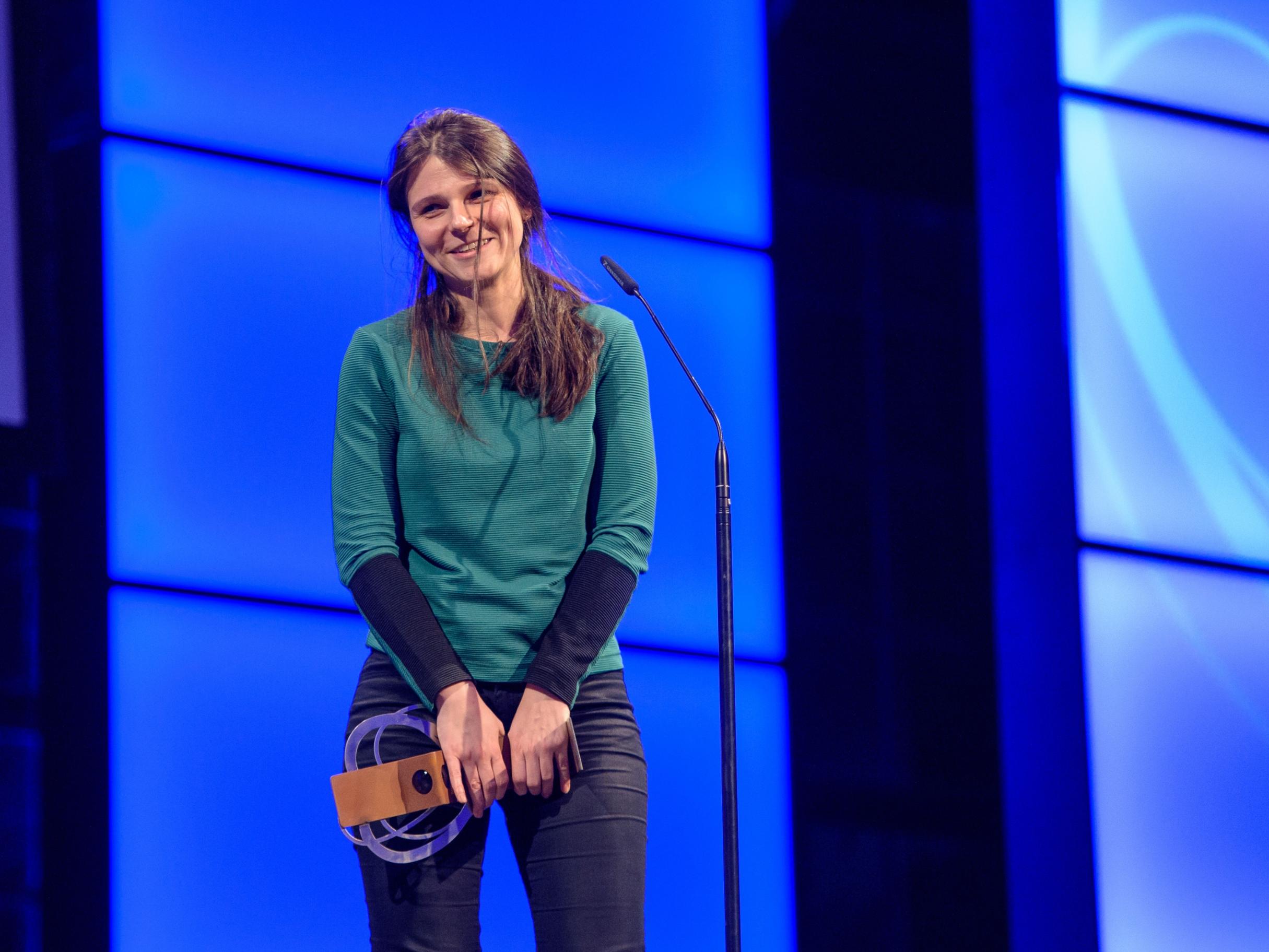 Die Gewinnerin Alexandra Balteanu bei der Preisverleihung. (Quelle: Oliver Dietzen)