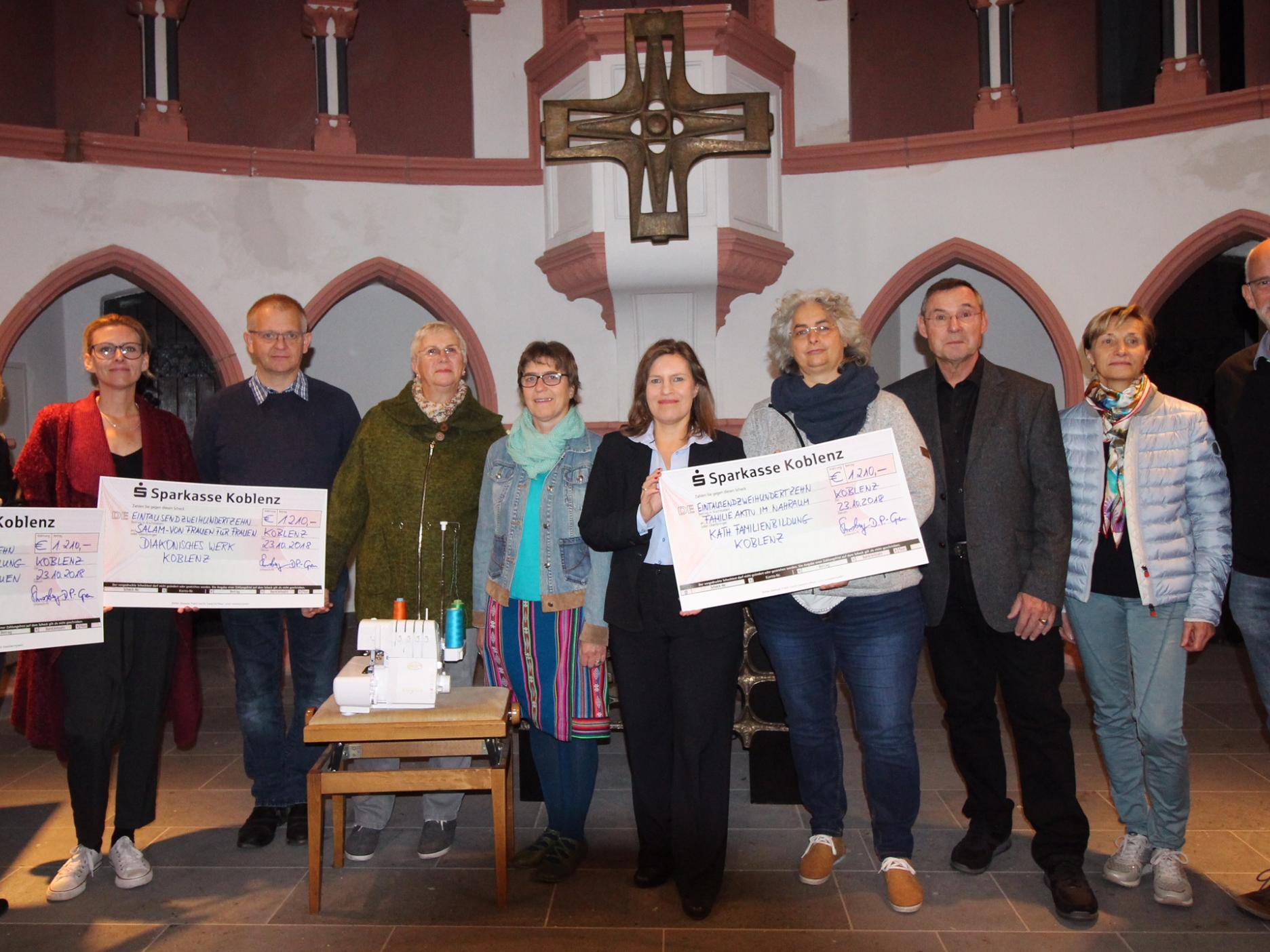 Bei der Spendenübergabe in der Pfaffendorfer Kirche trafen