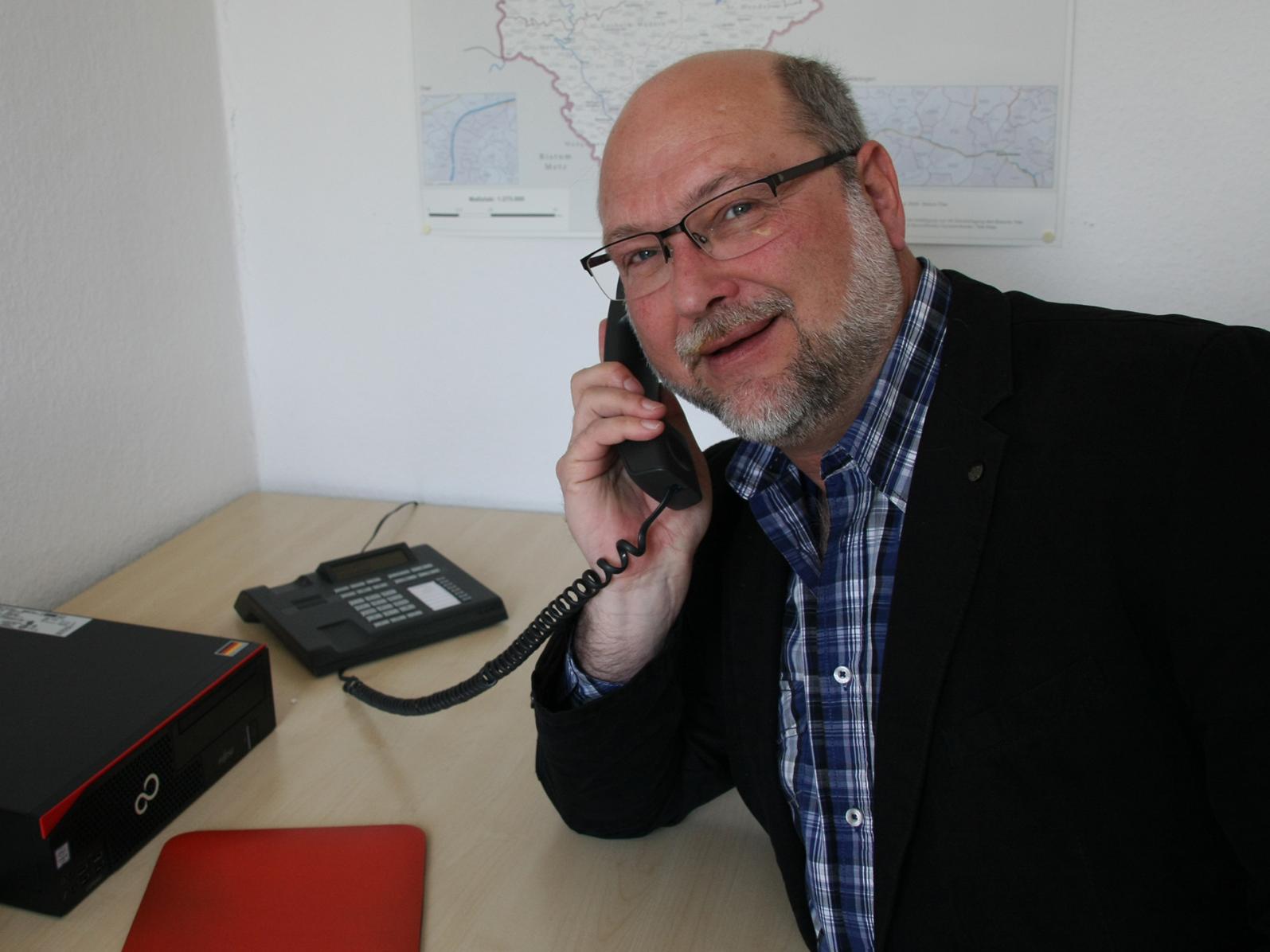 Der Leiter der Telefonseelsorge Georg Krämer