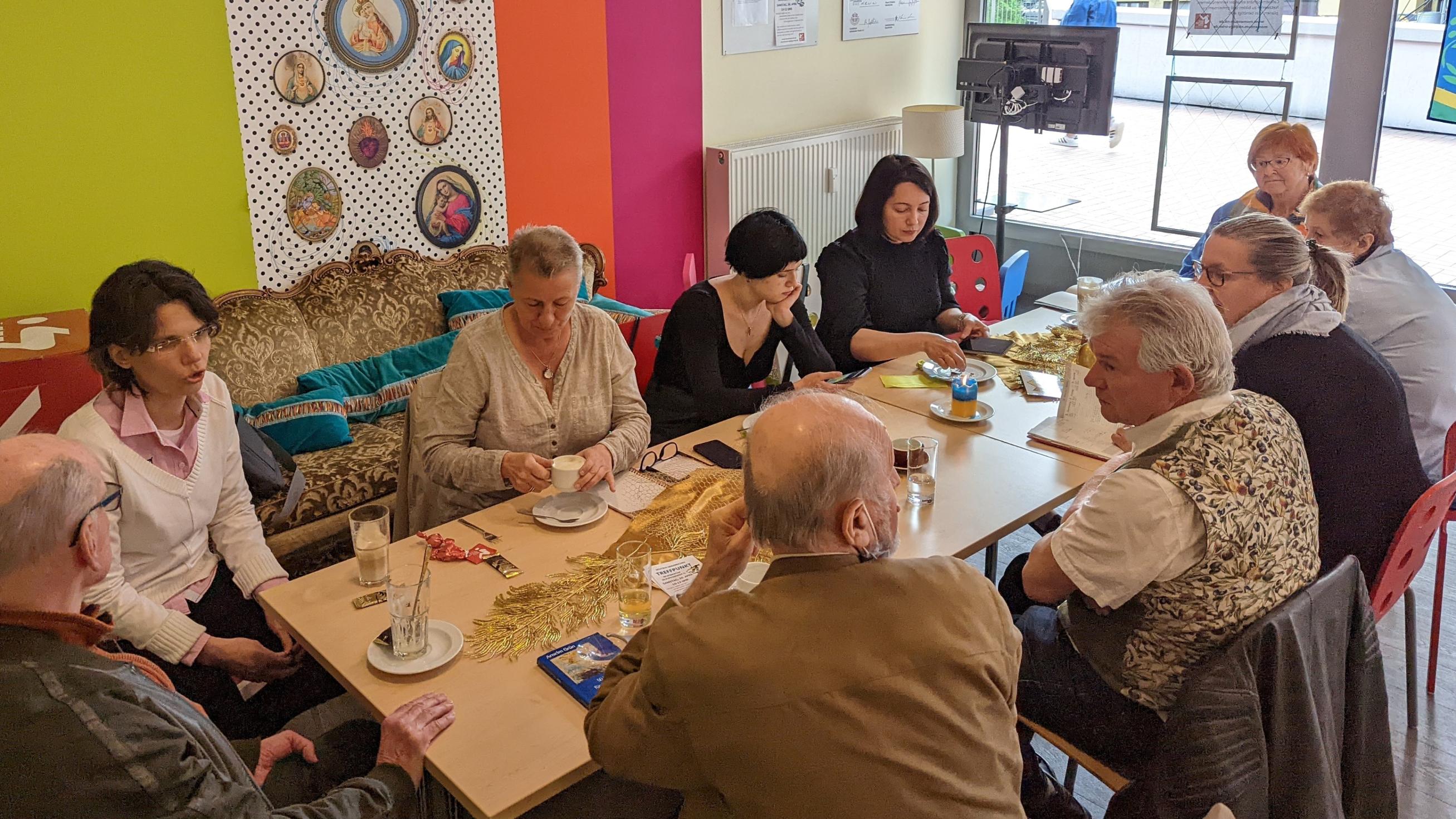 Der deutsch-ukrainische Treffepunkt im momentum in Neunkirchen bot Geflüchteten und ihren Gastfamilien einen Ort der Begegnung. Foto: Anja Kernig