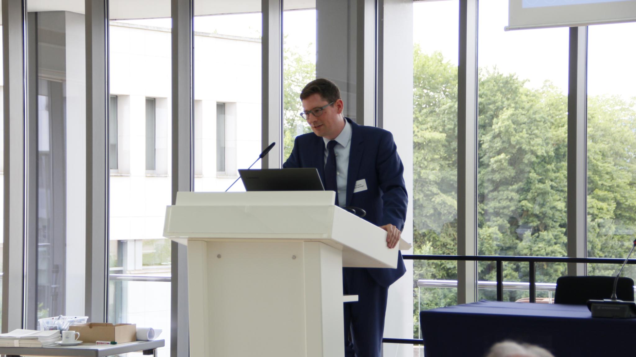 Dr. Martin Messingschlager vom PRAGMA Institut stellte Trends aus der Anhörung vor.