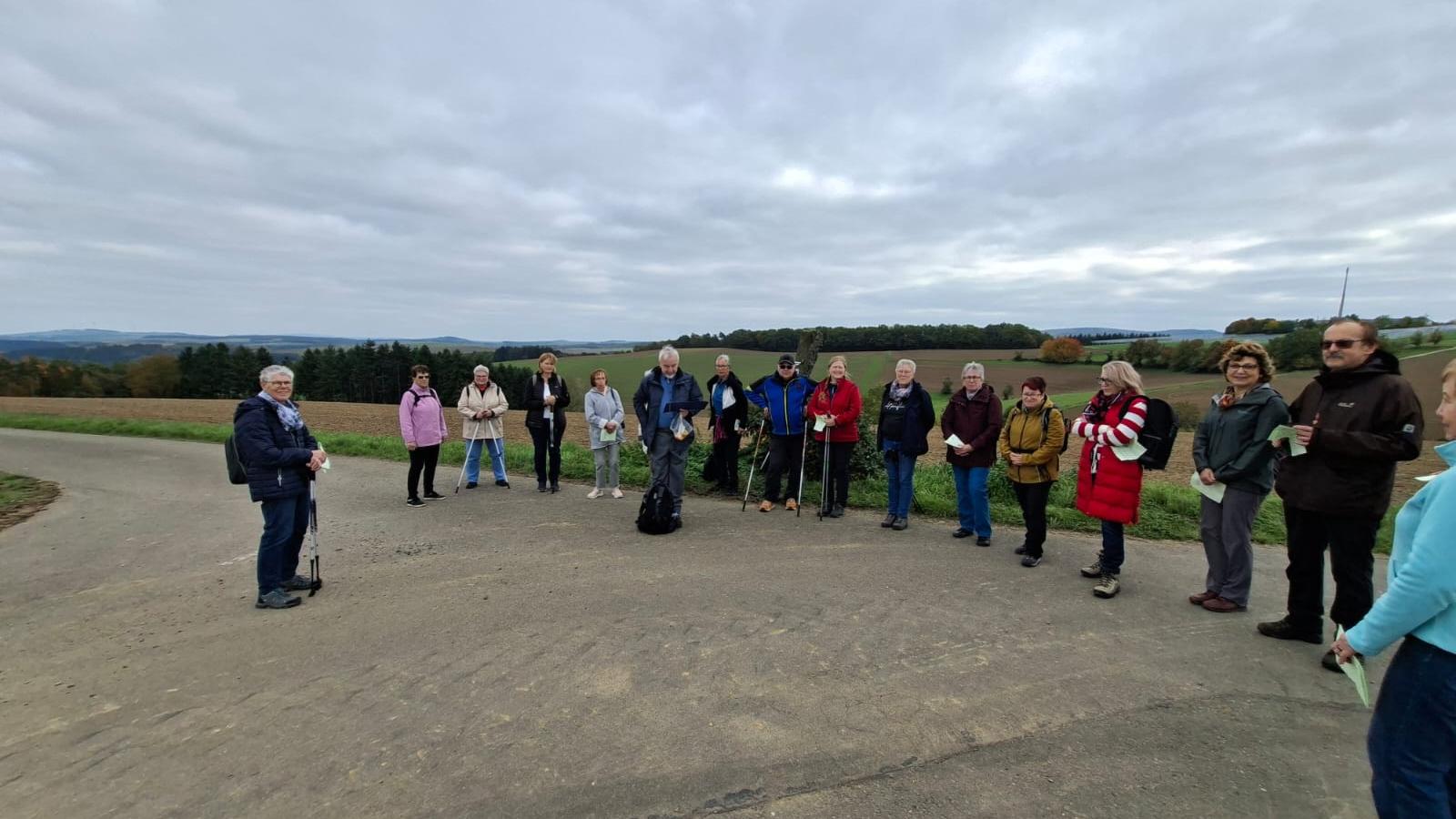 Kirchenwanderung 6 Gruppe