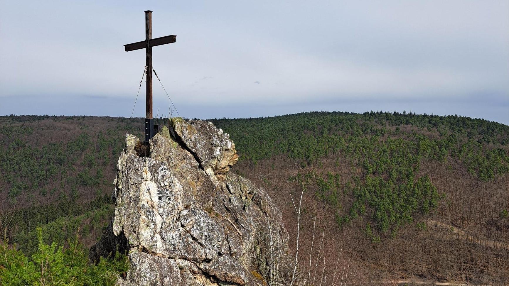 Wandern Plus März 2025 Gipfelkreuz