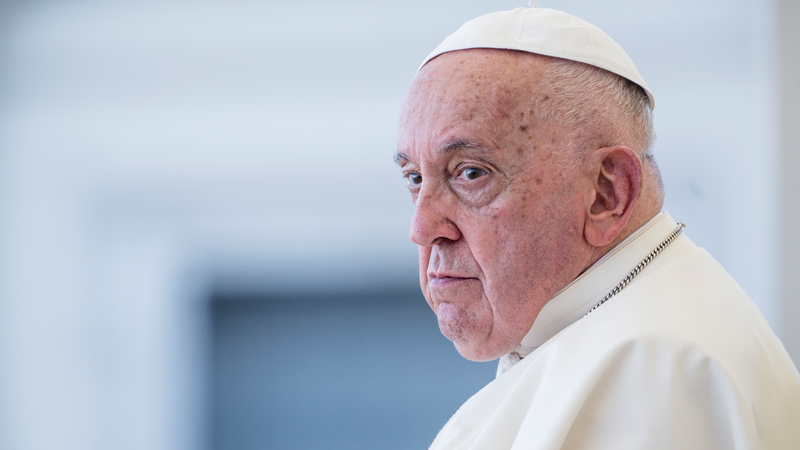 Italien, Rom, Vatikan, Petersplatz, 30.07.2024 - XIII. Internationale Ministrantenwallfahrt 2024 Papst Franziskus während der Audienz Vom 29. Juli bis zum 3. August 2024 findet die internationale Ministrantenwallfahrt des Internationalen Ministrantenbundes Coetus Internationalis Ministrantium (CIM) nach Rom statt. Erwartet werden insgesamt rund 50.000 Ministrantinnen und Ministranten.