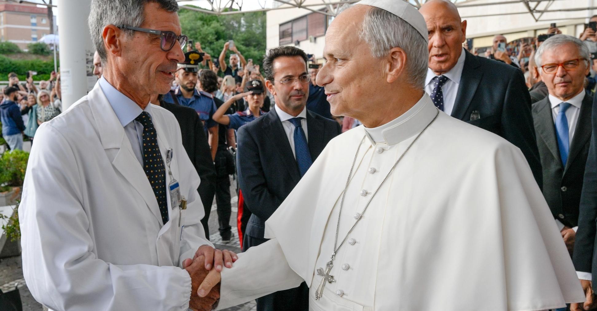 Papst Leo XIV. und der Arzt Stefano Margaritora