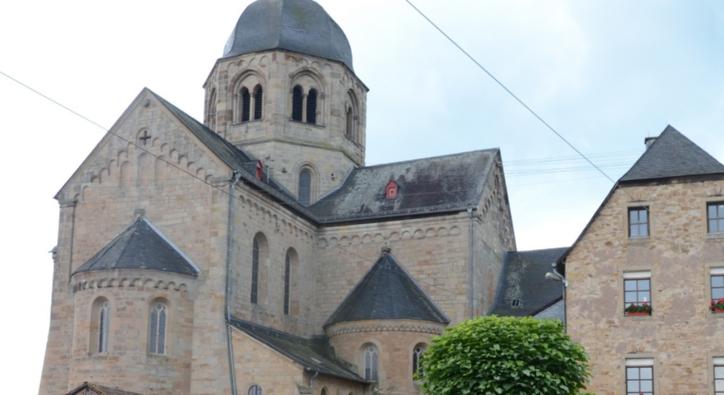 Außenansicht der Klosterkirche Sponheim