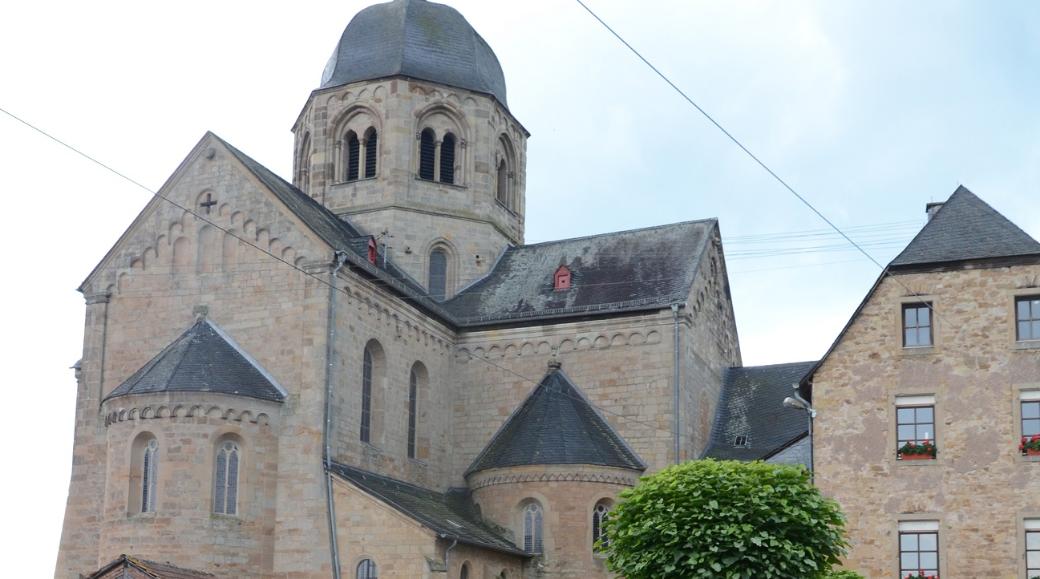 Außenansicht der Klosterkirche Sponheim