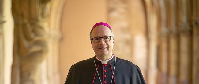 Bischof Dr. Stephan Ackermann im Domkreuzgang (c) Bistum Trier Bischof Dr. Stephan Ackermann im Domkreuzgang
