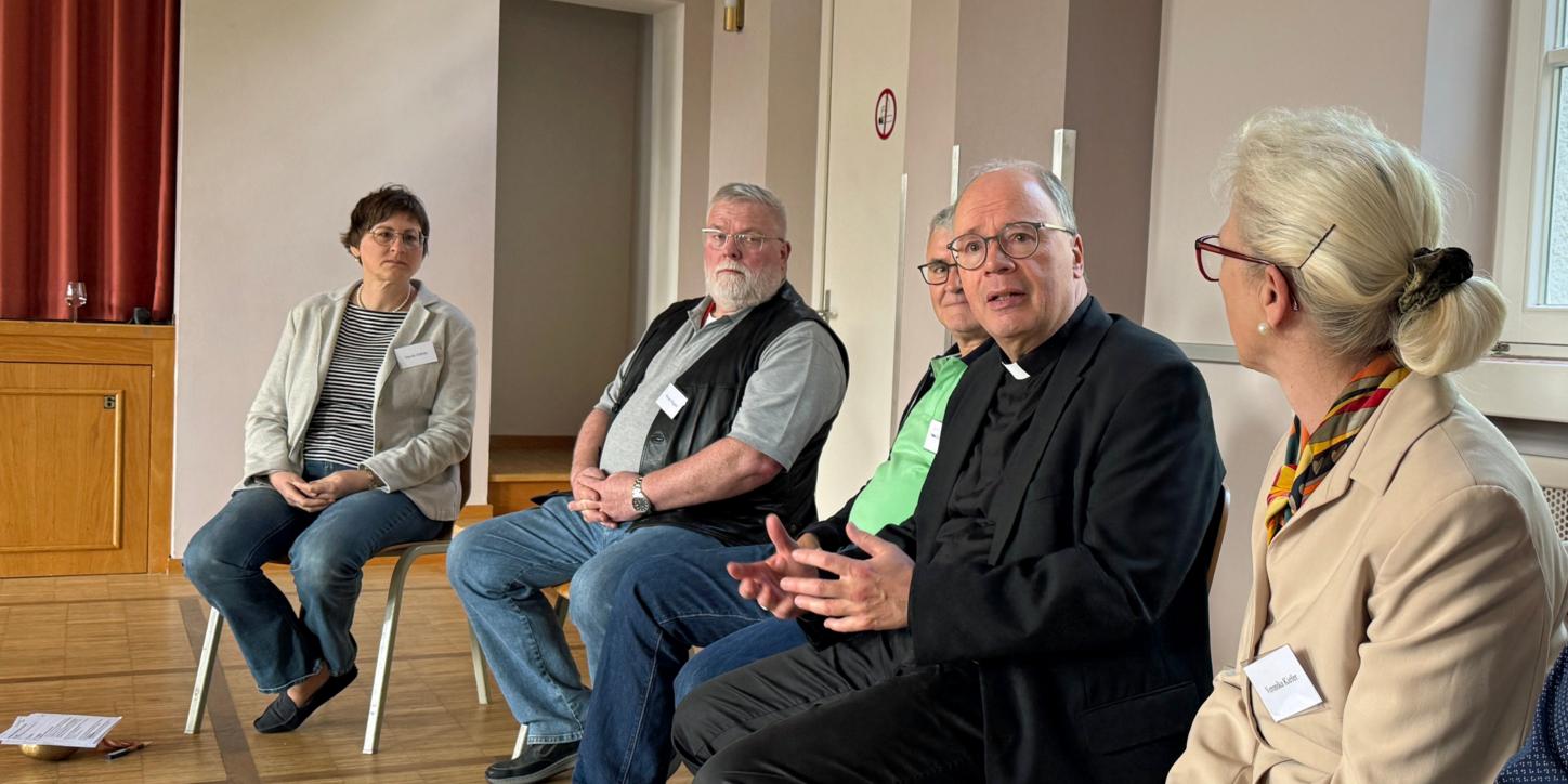Der Bischof war als Zuhörer und Gast während der Visitation des Pastoralen Raumes Saarburg gekommen.