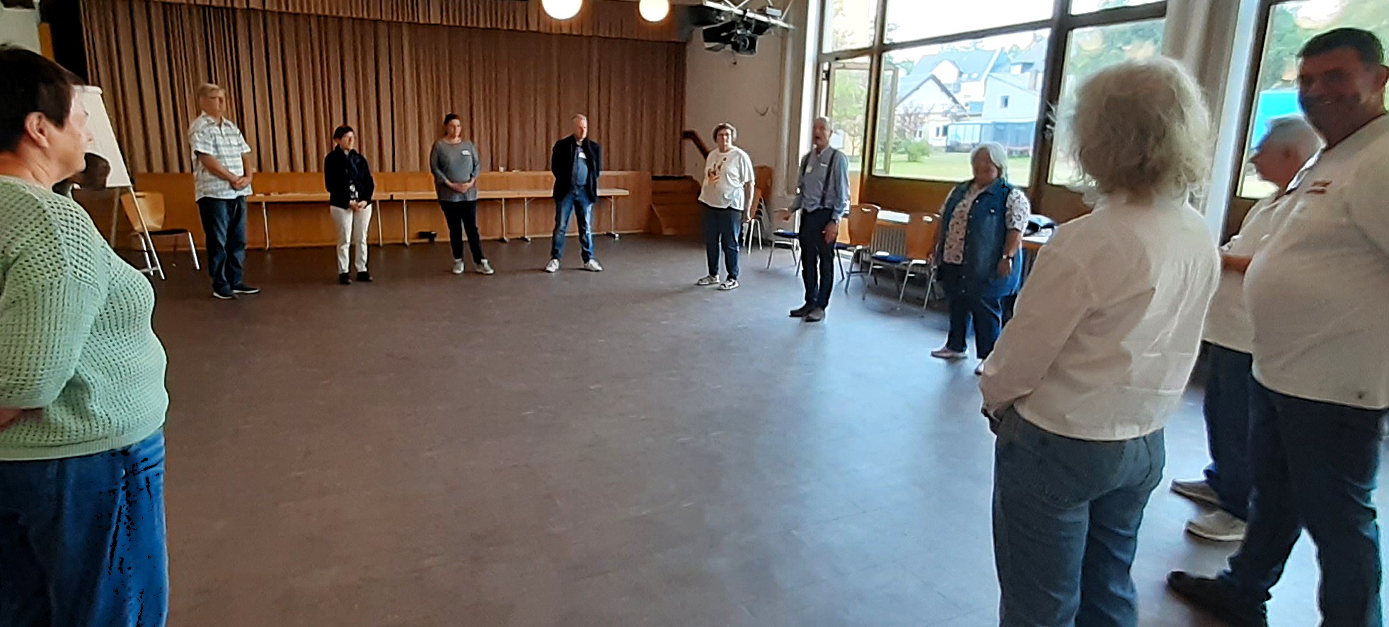 Gruppe im Kreis