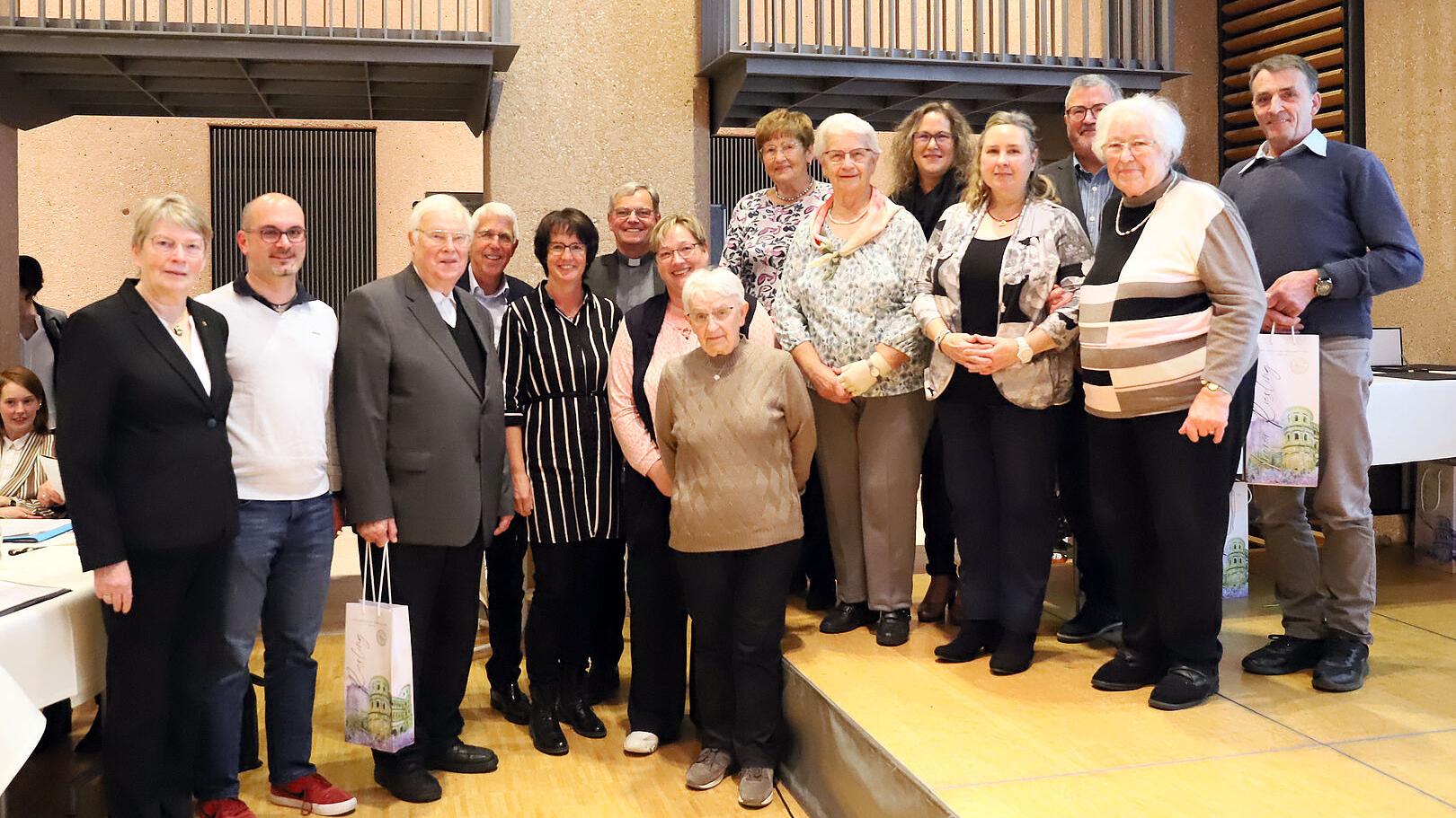 Die Ehrenamtlichen vom Caritashaus der Begegnung in Irrel Fotos: Inge Hülpes/Bistum Trier