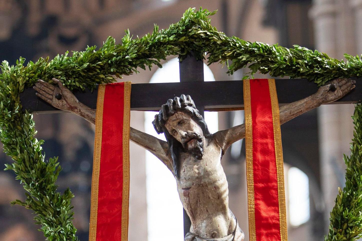 Jesuskreuz im Trierer Dom