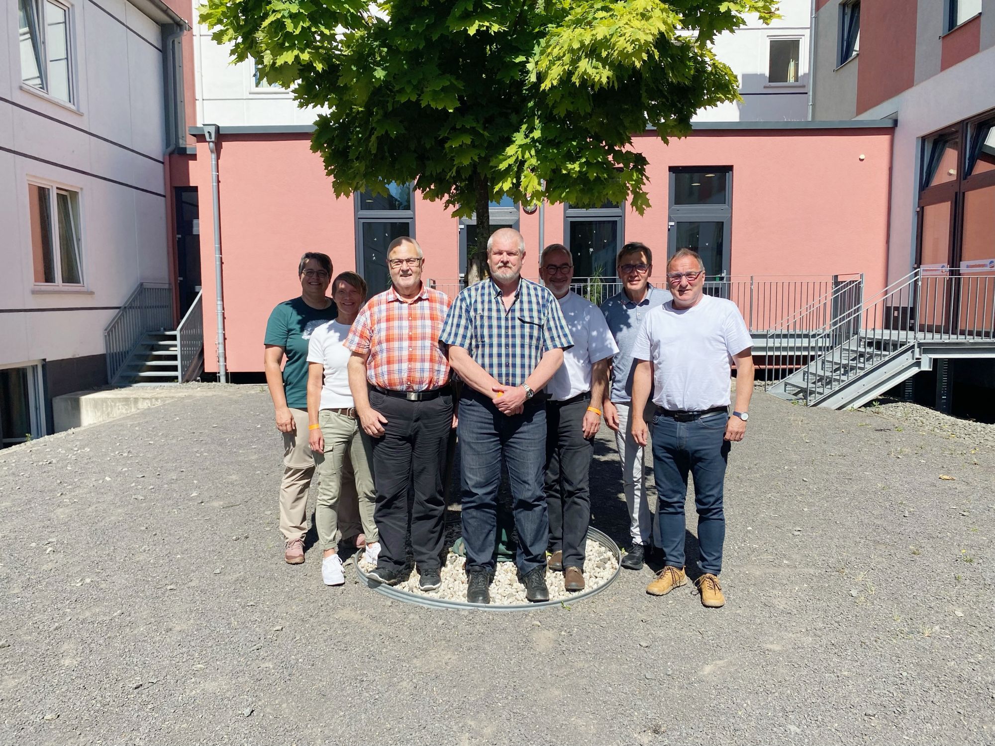 Das Team der Gefängnisseelsorge im Bistum Trier (v.l.n.r.) beim  Stuedientag 2025: GR Stefanie Peters, GR Carmen Folz, Diakon Thomas Reichert, Diakon Johannes Arnoldi (im Ruhestand), Pfarrer Michael Müller, Diakon Frank Lahnstein, PR Hans Jürgen Schneider