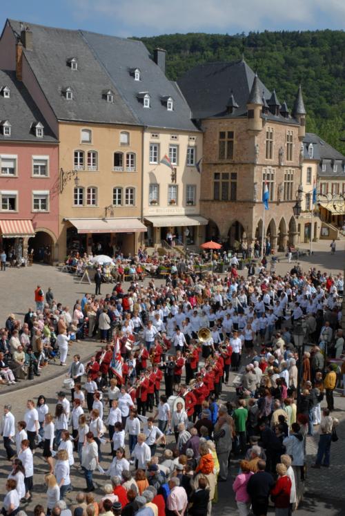 Springprozession Luftaufnahme