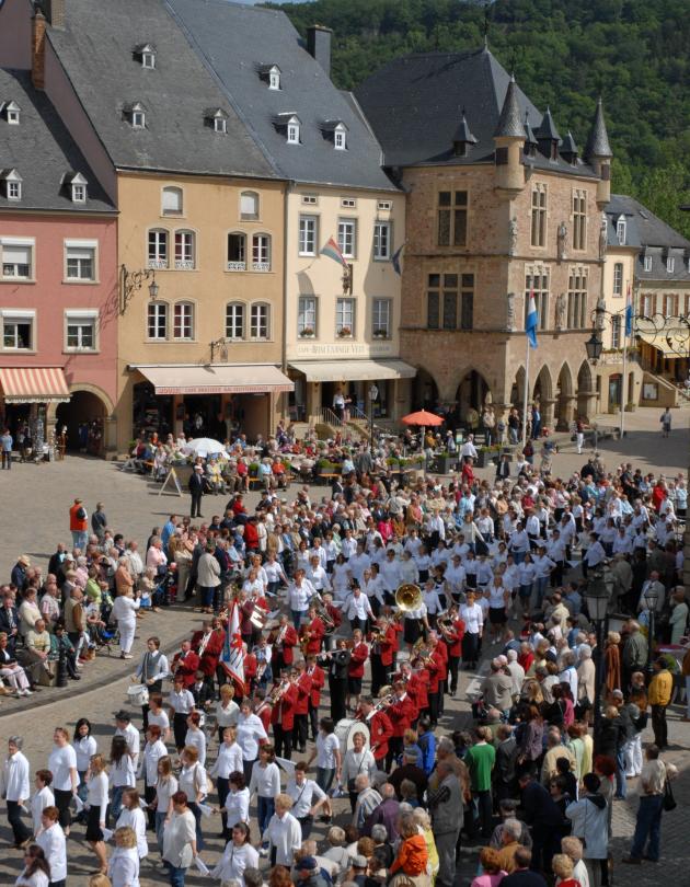 Springprozession Luftaufnahme