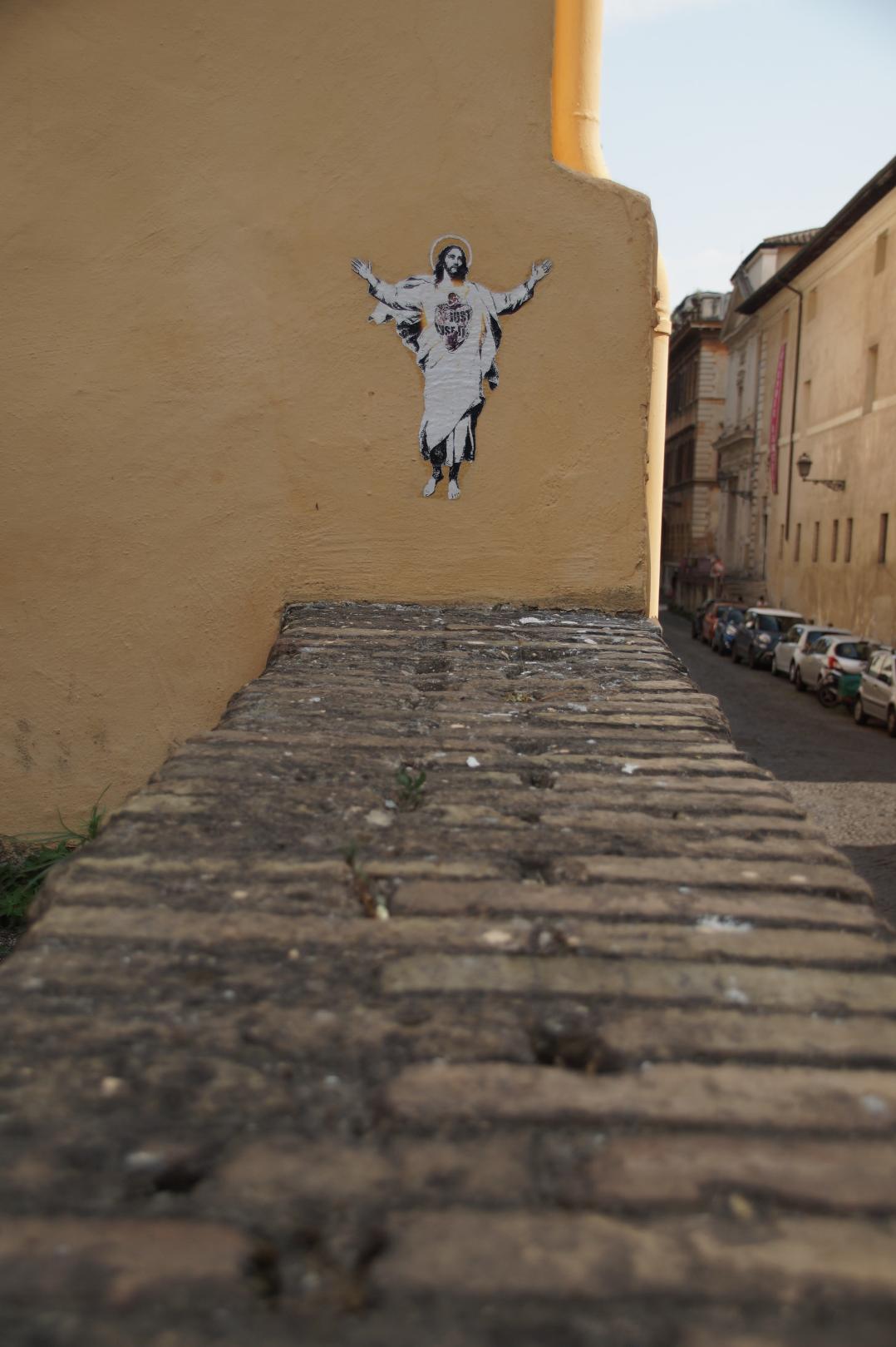 Zu sehen ist ein Jesus, der von einem Graffitikünstler auf eine Wand gesprüht wurde