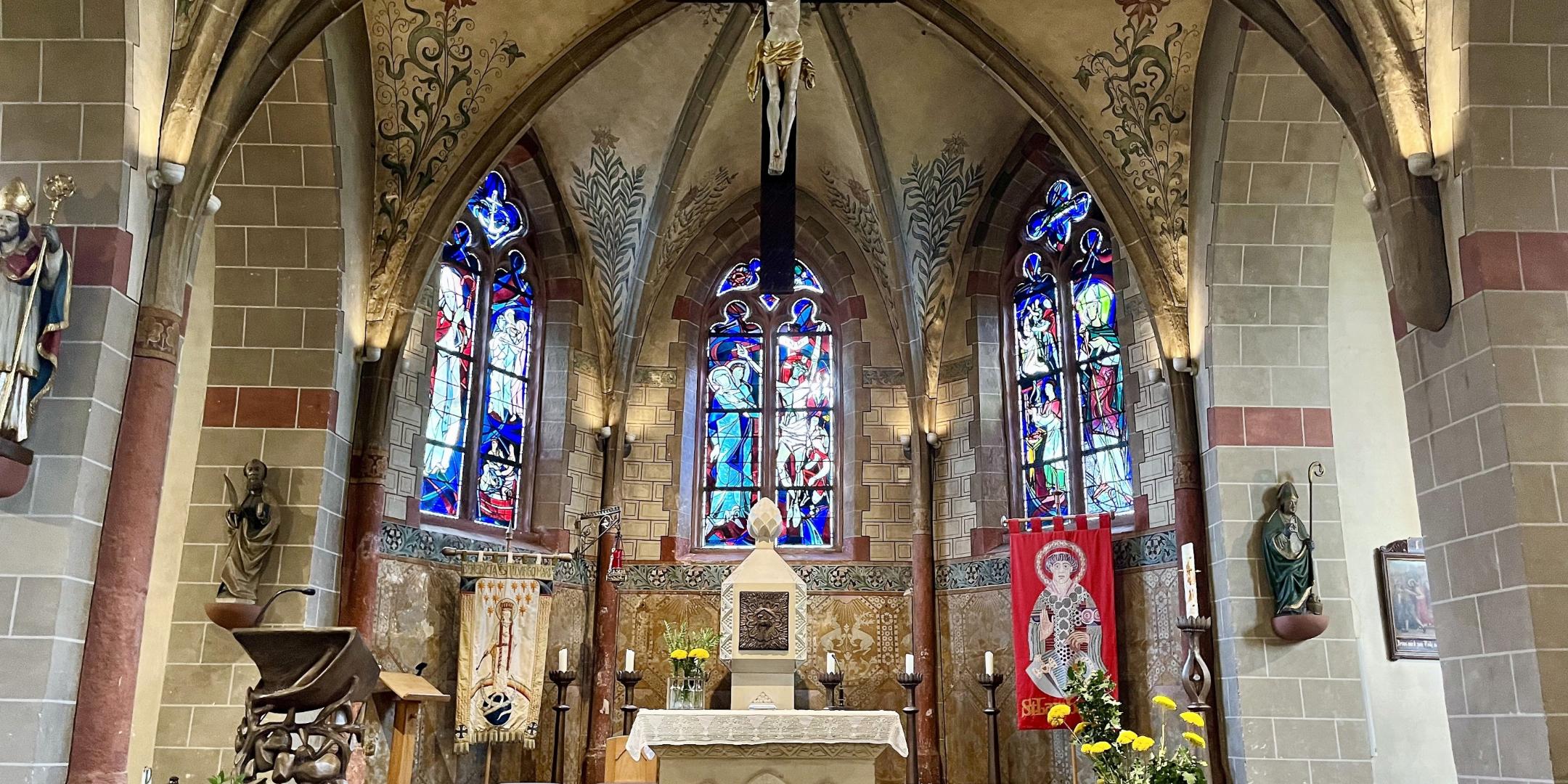 Altarraum der Wallfahrtskirche St. Lambertus
