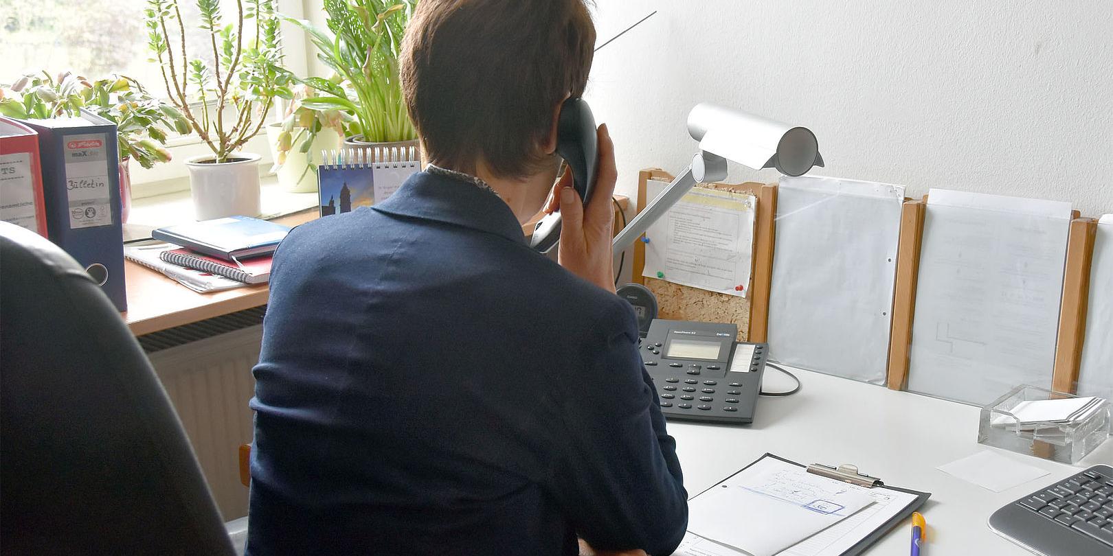 Ehrenamtliche am Telefon