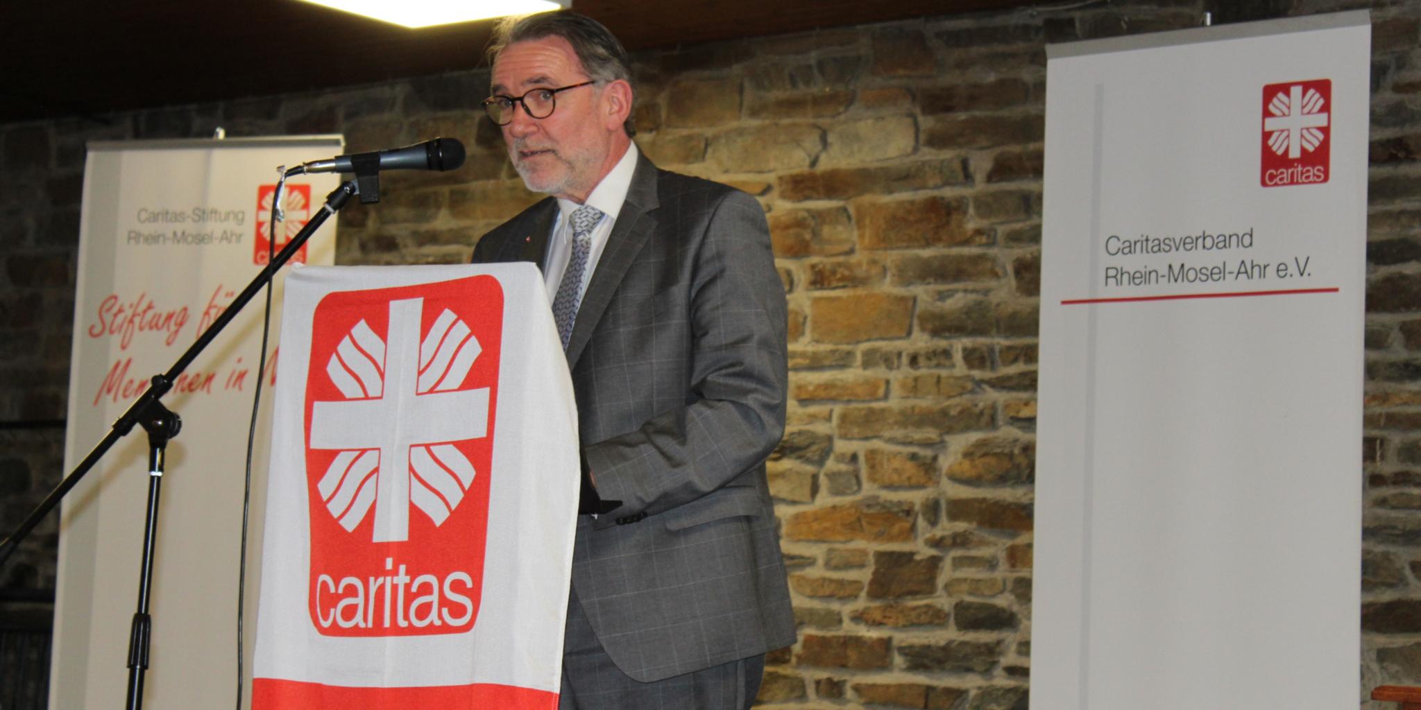 In seiner Rede dankte Werner Steffens allen Wegbegleiterinnen und Wegbegleitern.