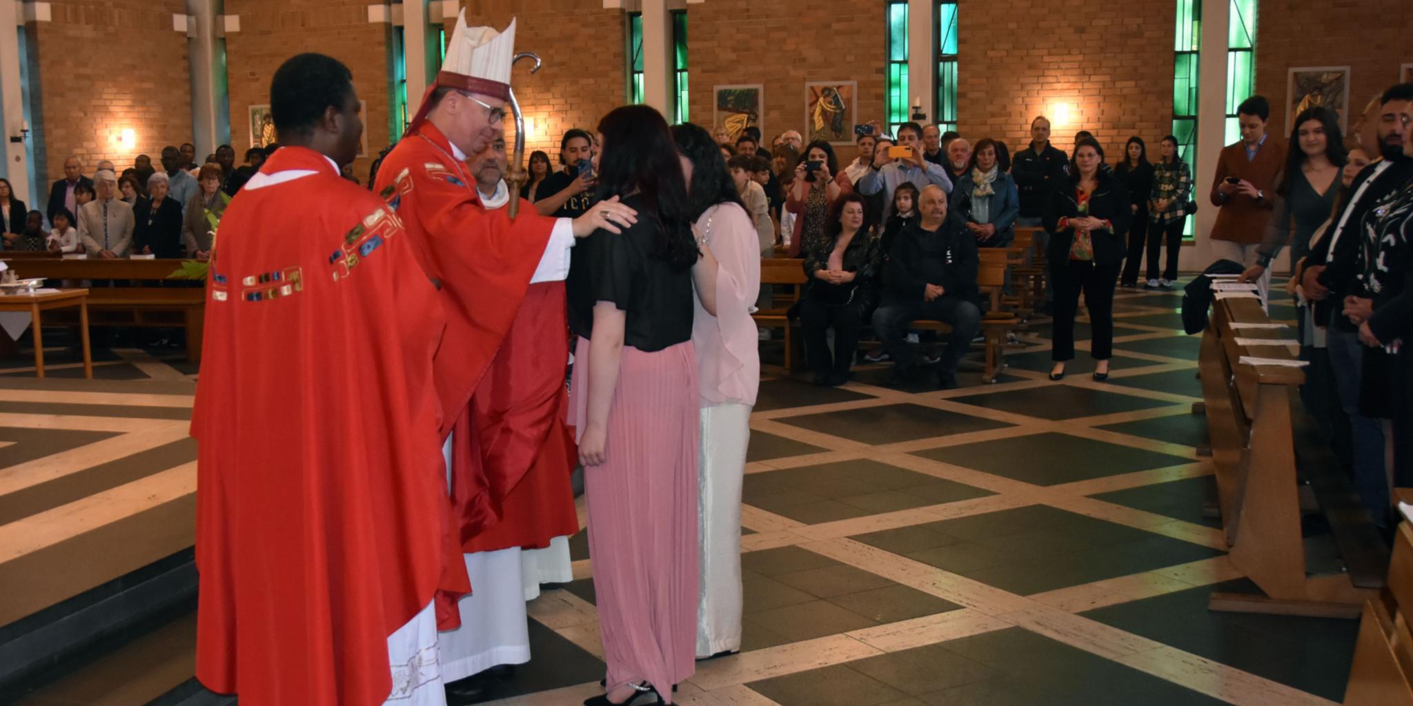Firmung in der Italienische Mission.