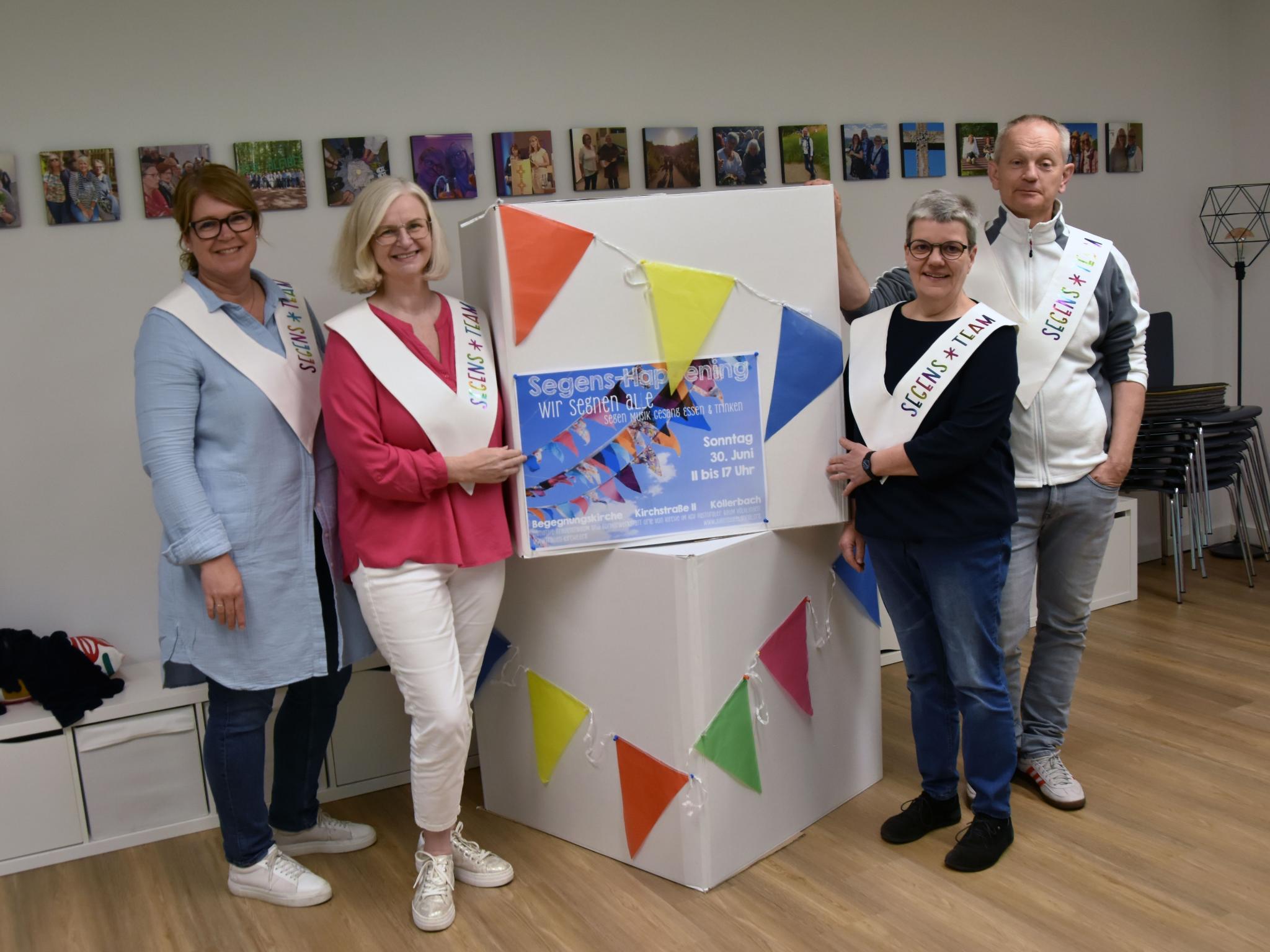 Katja Zeimet-Backes, Heidelinde Bauer, Manuela Breit und Klaus Friedrich (von links) organisieren das Segens-Happening in der Begegnungskirche.