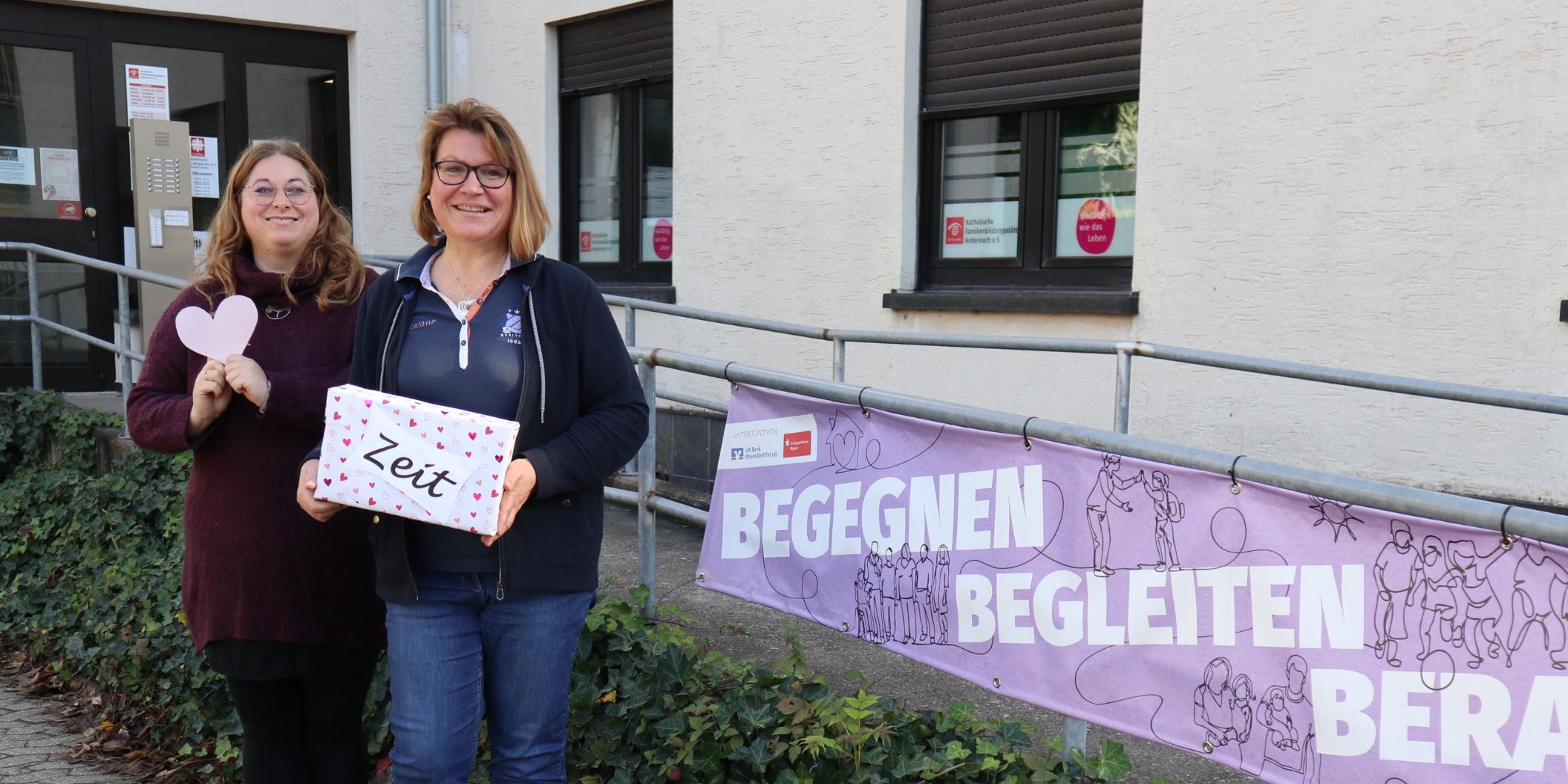 Theresa Flöthner und Stefanie Lange ist es wichtig, Begegnungen zu schaffen, bei denen Menschen ihre Talente einbringen und voneinander lernen können. (c) Julia Fröder Theresa Flöthner und Stefanie Lange ist es wichtig, Begegnungen zu schaffen, bei denen Menschen ihre Talente einbringen und voneinander lernen können.