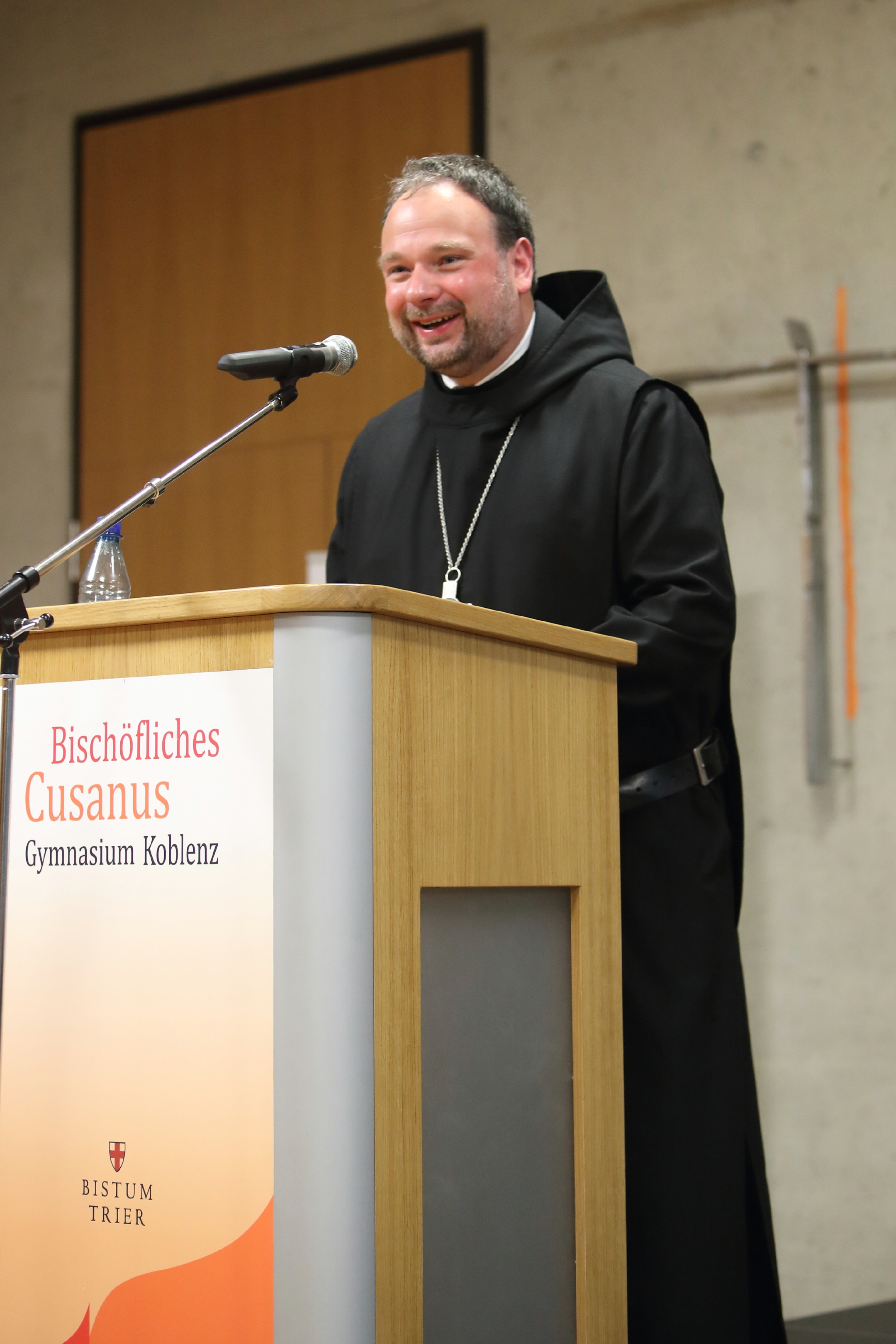 Abt Nikodemus Schnabel träumt von einem Jerusalem, in dem alle drei Religionen zu Hause sind.