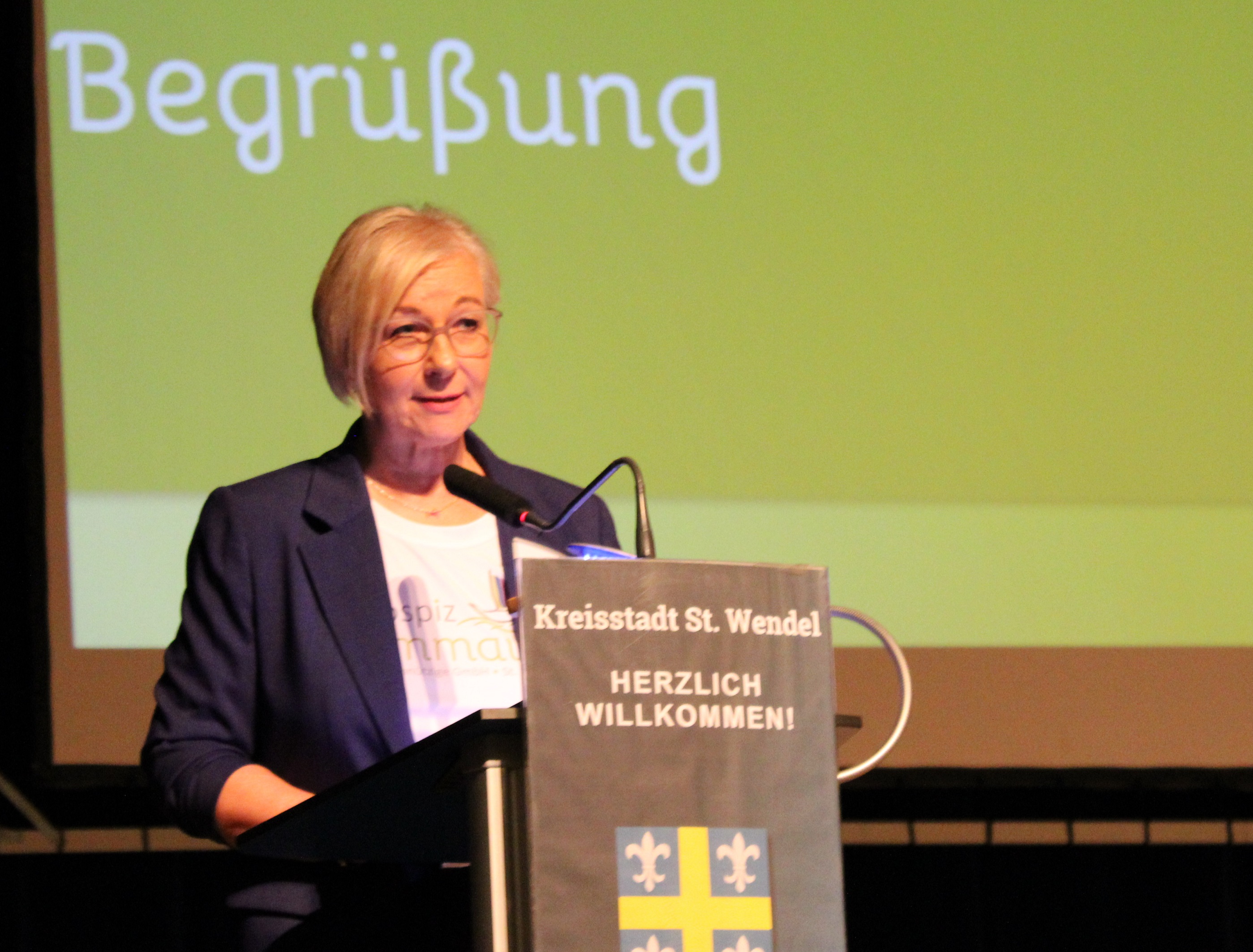 Hospizleiterin Barbara Klein bei ihrer Ansprache