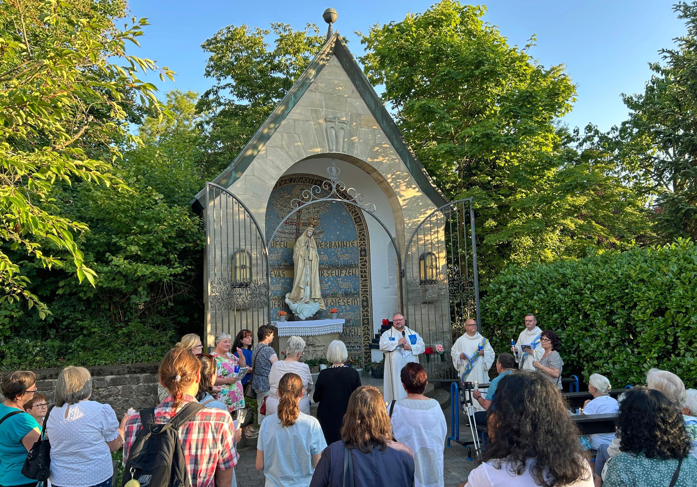 Abschluss des Wallfahrttages an der Fatimakapelle