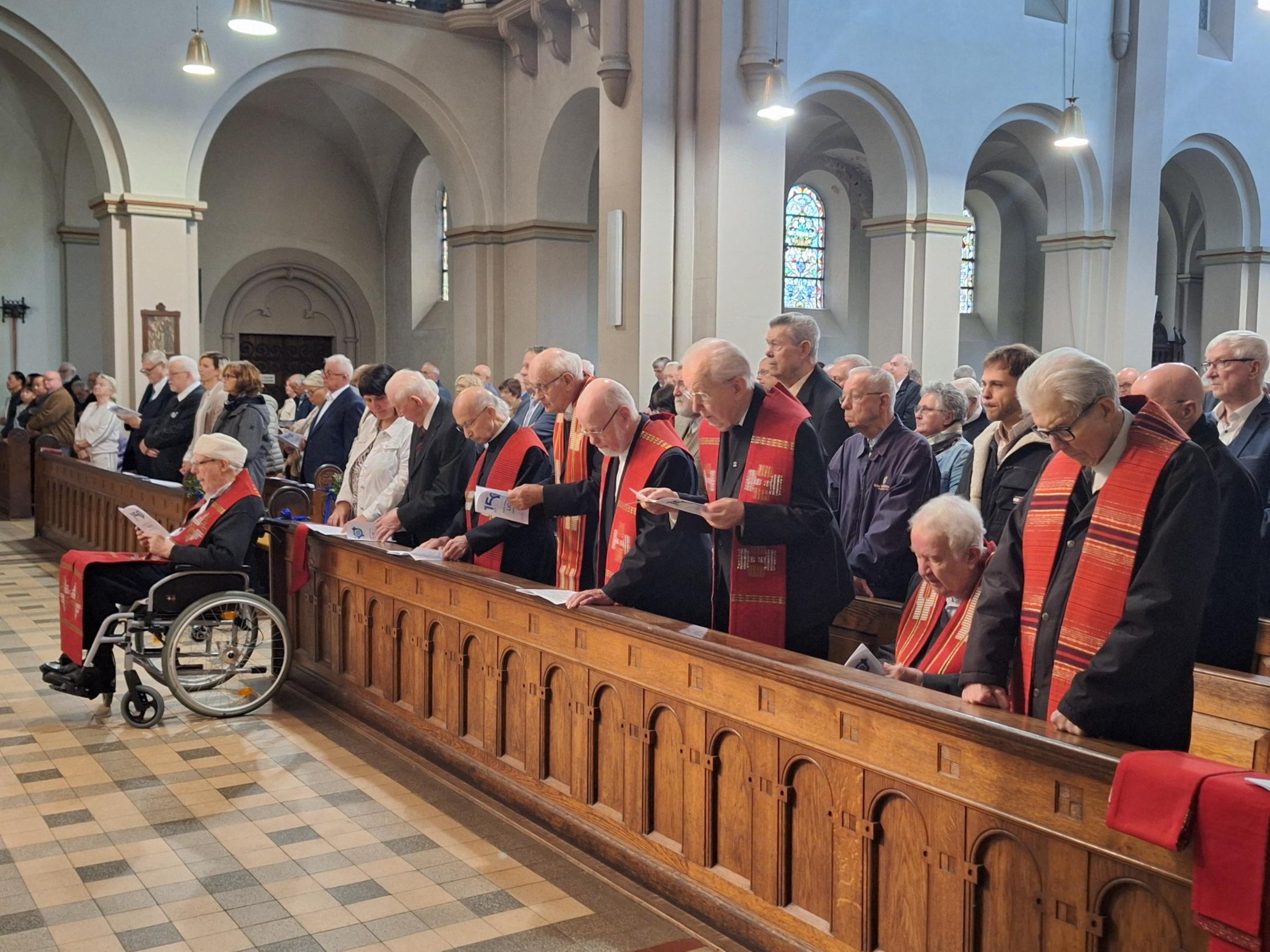 Die Lebensleistung von acht Jubilaren wurde im Gottesdienst besonders hervorgehoben.